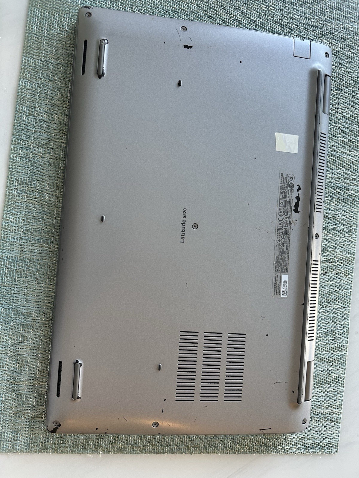 Dell Latitude touchscreen 5520 15.6″ (512GB SSD, i7-1185G7, 3.00 GHz, 16GB)…