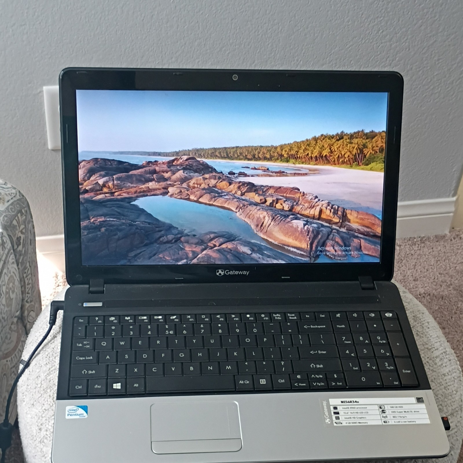 Gateway NE56Ru Laptop