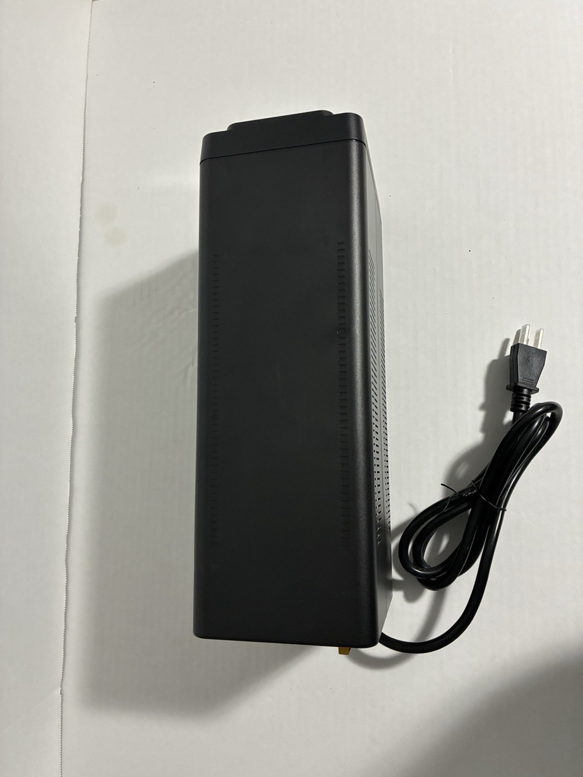 APC UPS Battery Backup 950VA/480W For Gaming PC / Uninterruptible Power Supply