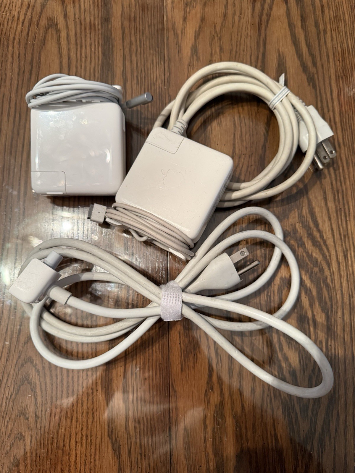 Apple MacBook Pro 13″ (1TB SSD, Intel Core i5, 2.5GHz, 8GB RAM) Upgraded & Works