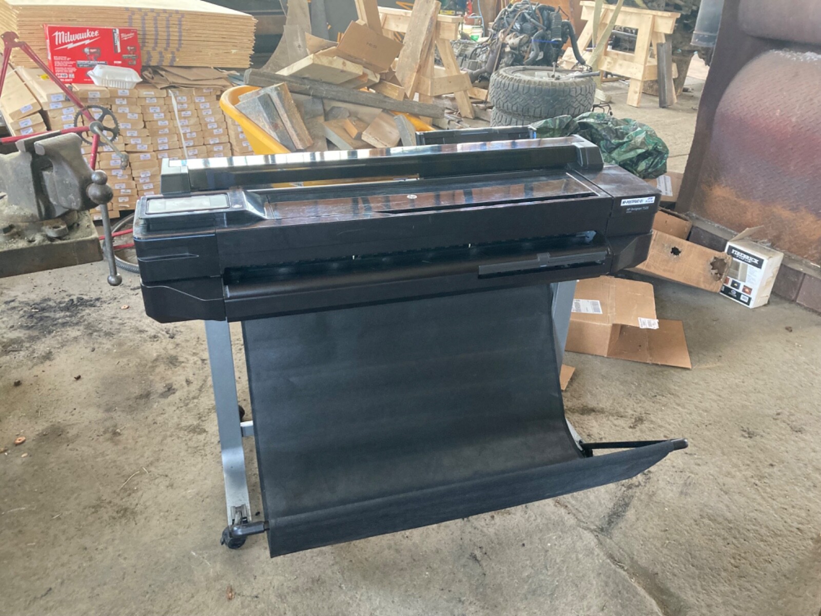 HP Designjet T520 24″ Color Thermal Inkjet Large Format Printer slightly used