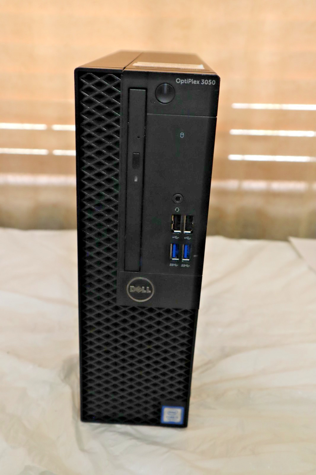 Dell Optiplex 3050 MT Desktop PC i5-7500 3.40GHZ 8GB 500GB HD DVDRW -WIN 10