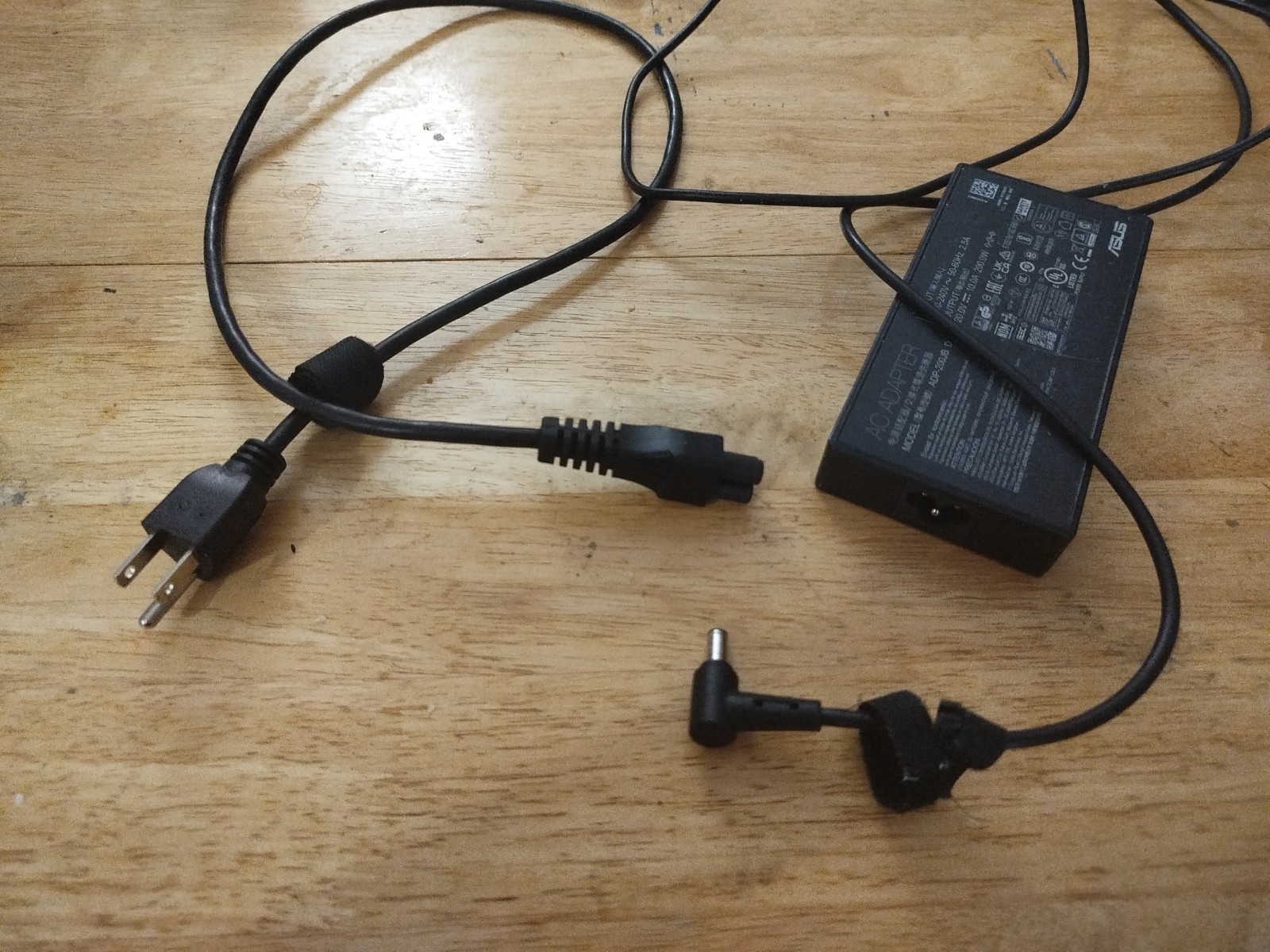 USED ASUS 200W AC Adapter Charger 20V 10A