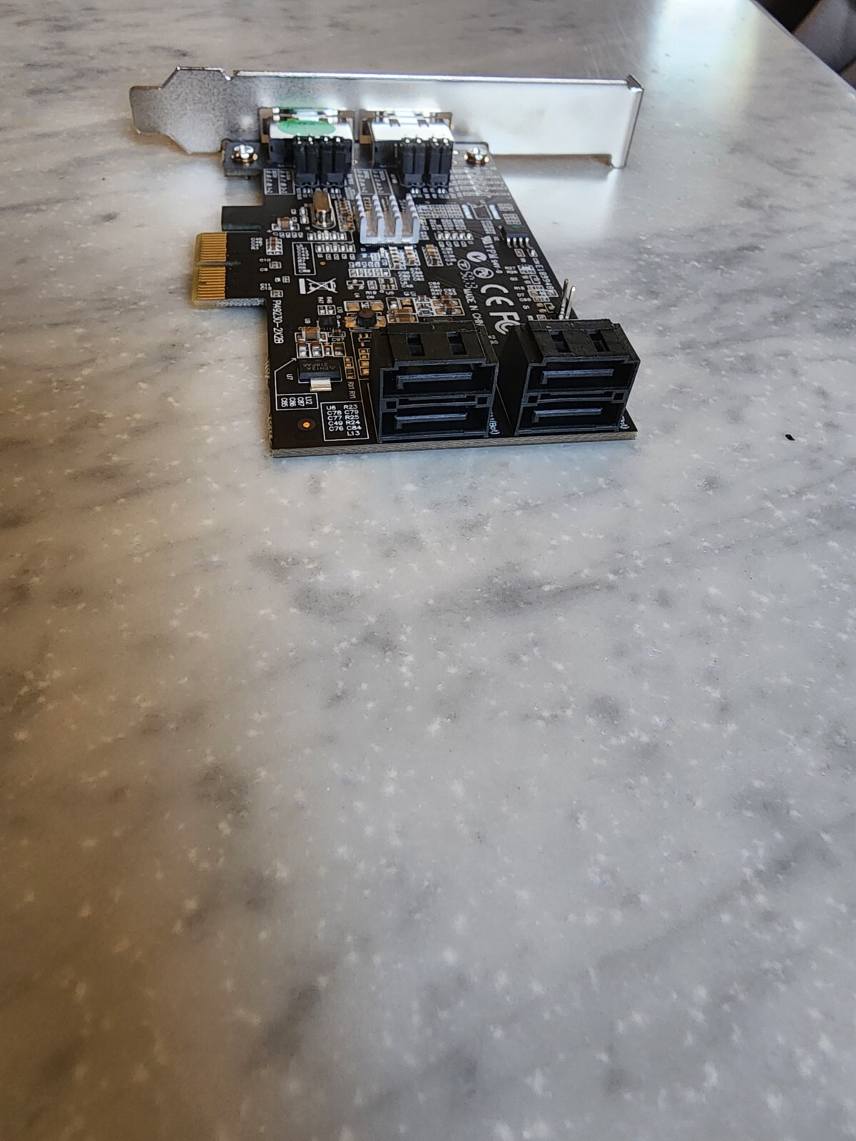 4-Port Hybrid SATA HDD SSD RAID Controller with Port Multiplier Support