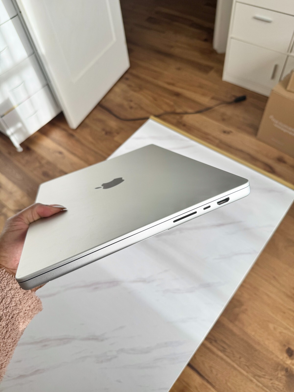 Apple MacBook Pro 16″ (1TB SSD, M1 Pro, 16GB) Laptop – Silver – MK1F3LL/A…