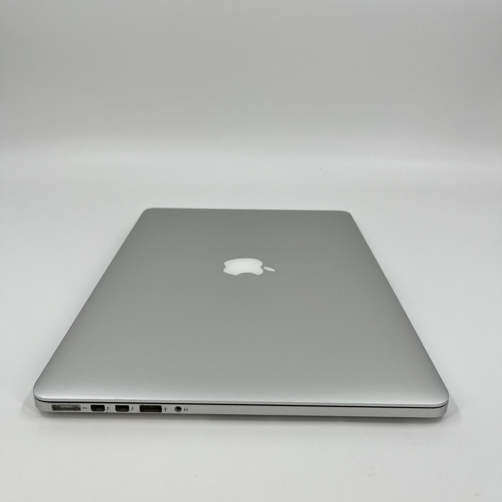 Apple MacBook Pro 15 Retina Mid 2015 2.5GHz Intel Core i7 4th Gen 16GB 512GB