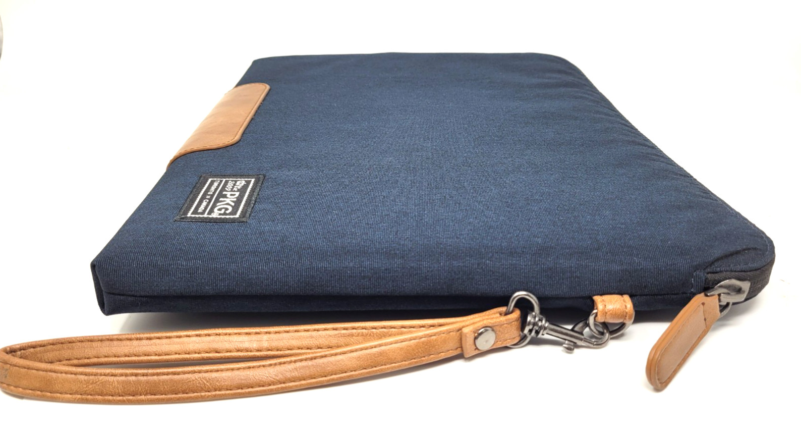 PKG – Laptop Sleeve Case Weatherproof for Macbook Pro Surface up to 14″ – Blue