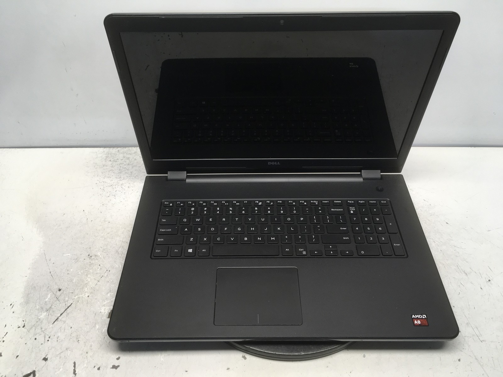 Dell Inspiron 5755 AMD A8-7410 2200MHz 8 GB NO HDD No Batt