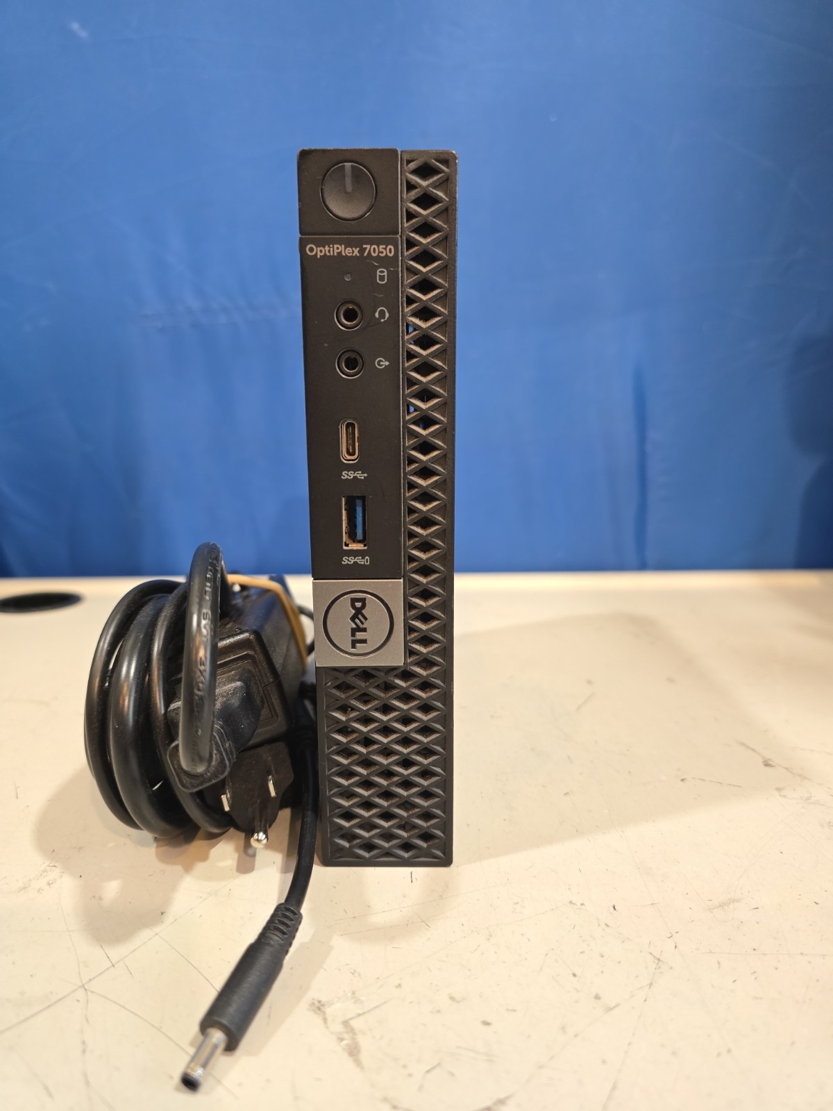 Dell OptiPlex 7050 Micro Intel Core i5-7500T 2.7GHz 8GB RAM 250GB SSD
