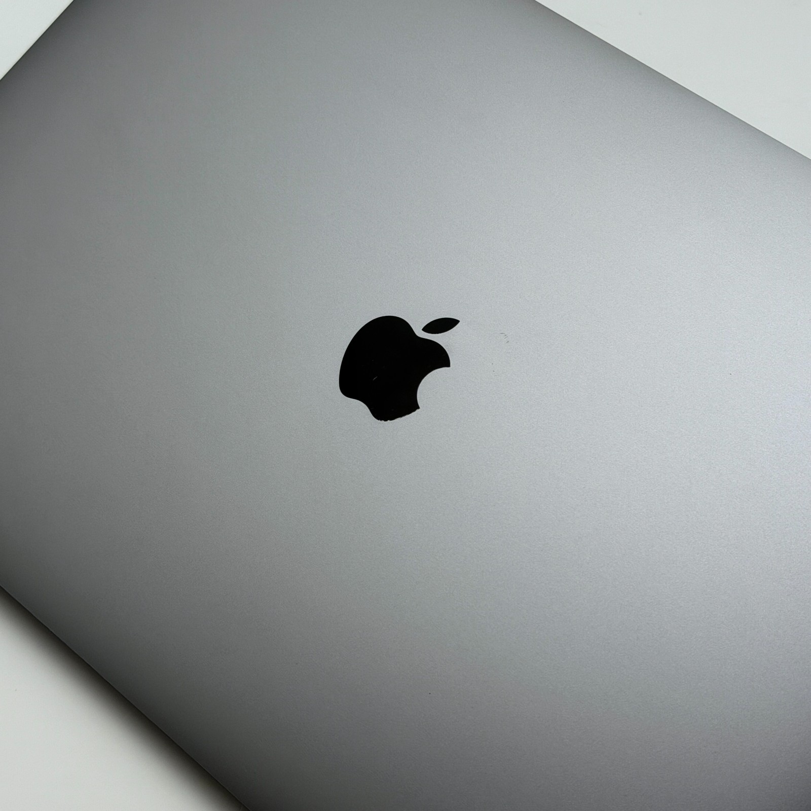 EXCELLENT – MACBOOK PRO 16 INCH – 4TB SSD – 64GB RAM – WARRANTY
