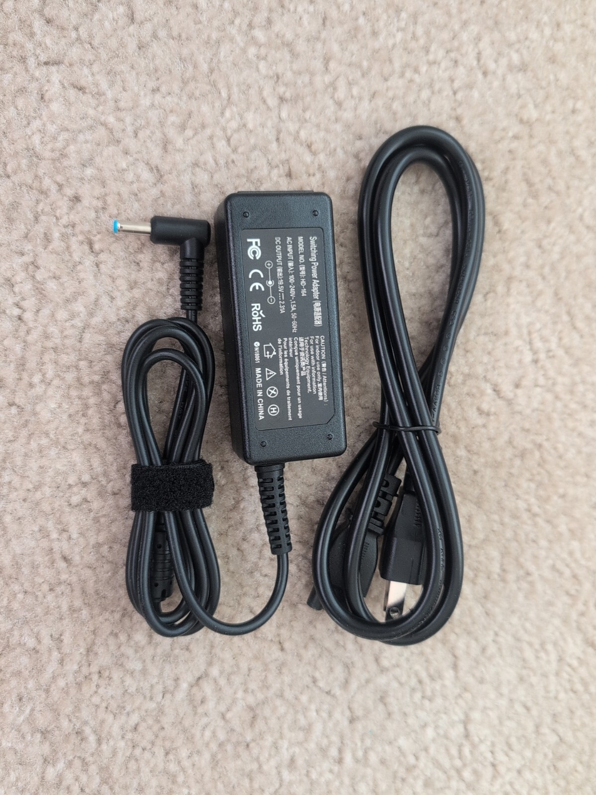 AC Input: 100-240V 50-60Hz, Output: DC 19.5V 2.31A 65W Blue Tip Laptop Charger