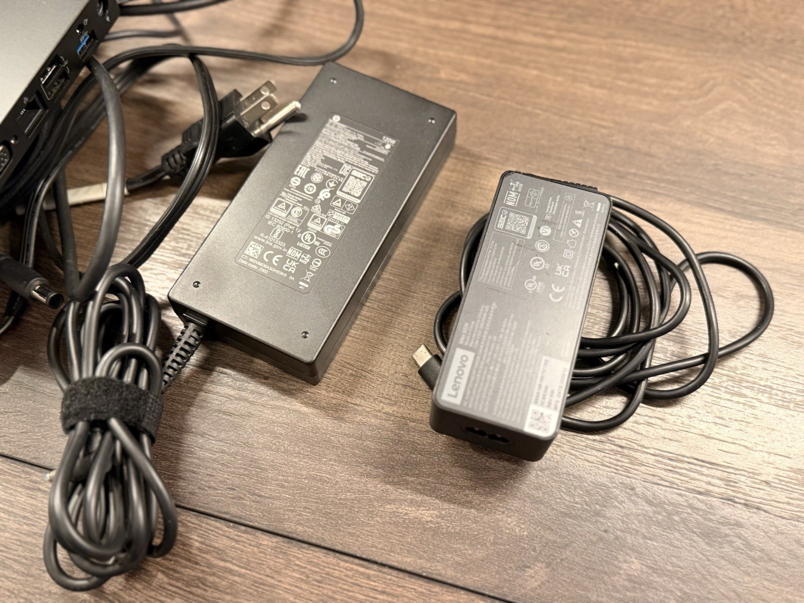 Lot of 2 Dell Docks WD19S & WD15 w/ Genuine AC Adapters + Lenovo 65W & HP 120W