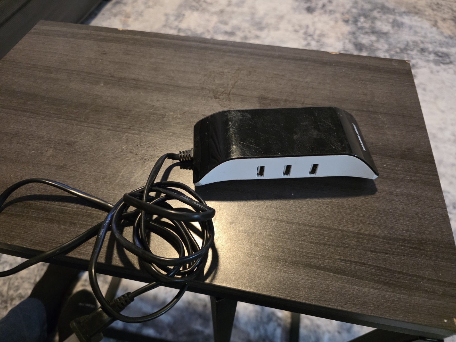 SHARPER IMAGE Powered USB Hub Splitter Box 3-Port 1:3 Black White Adapter