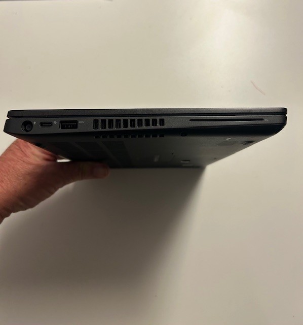 Dell Latitude E5400 14″ (256 GB SSD, Intel Core i5-8365U 8th. Gen., 2.40…