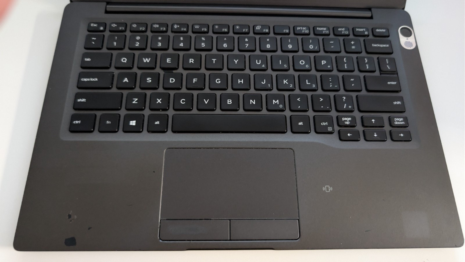 Dell Latitude 7400 14″ Laptop Core i7-8665U 16GB RAM 256GB SSD Win11 pro
