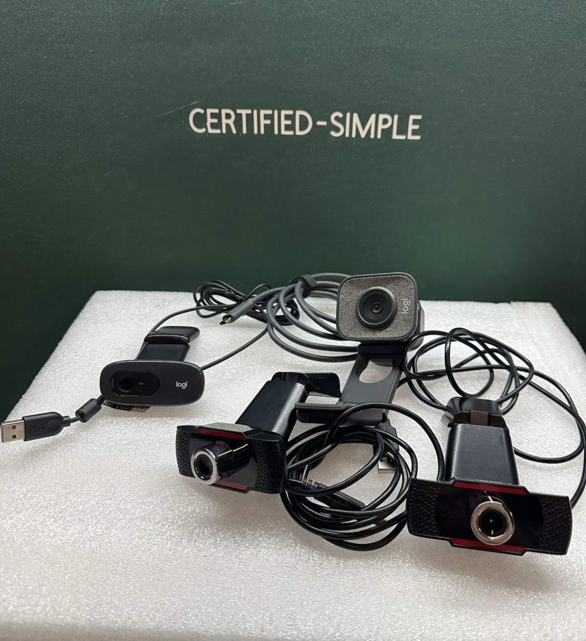 Mixed Webcam Lot Logitech StreamCam 1080p + 720p + Adesso H3 x2 Untested