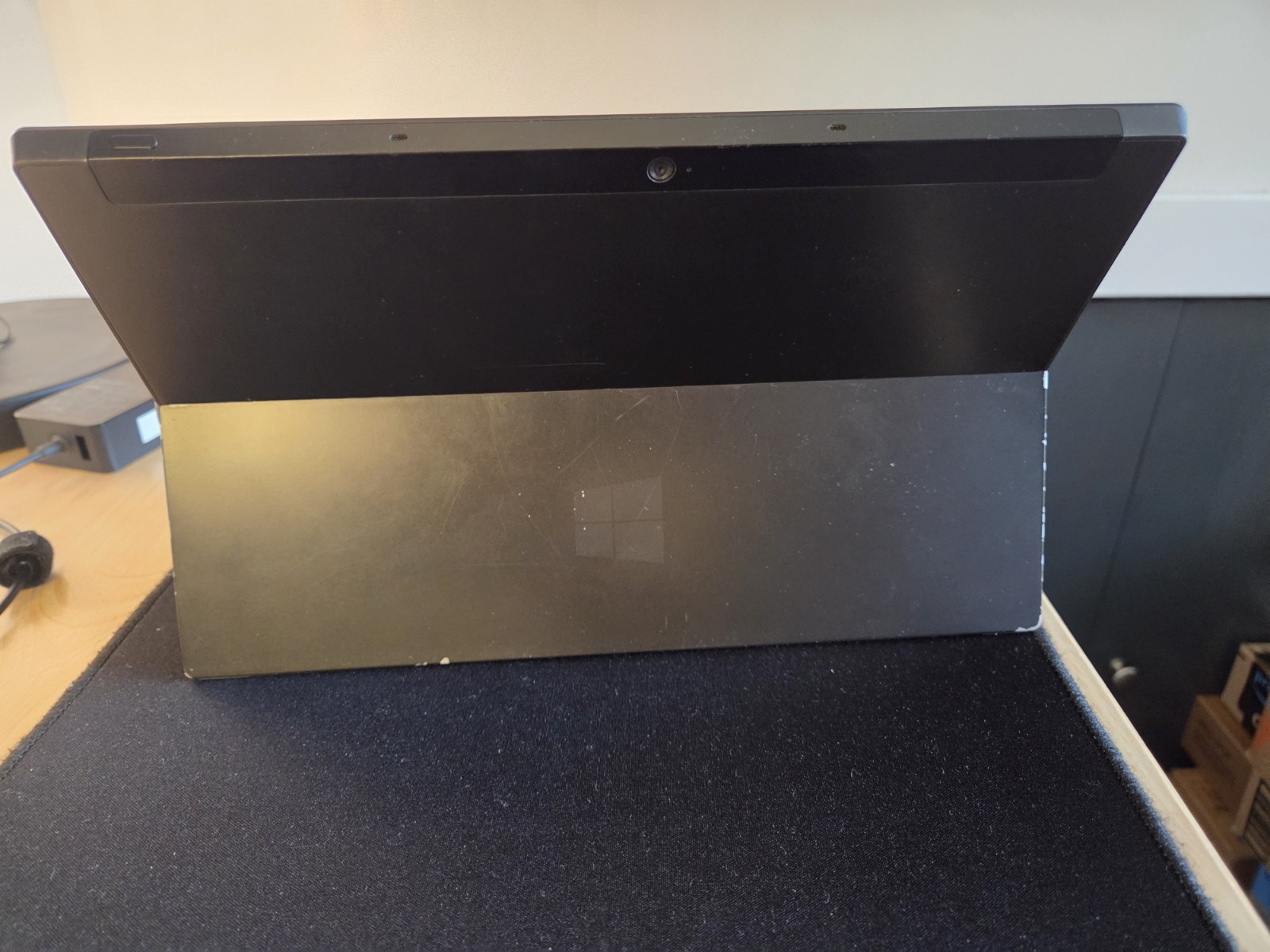 Microsoft Surface RT 1516 Quad Core 1.3GHz 2GB RAM 32GB SSD Windows 8