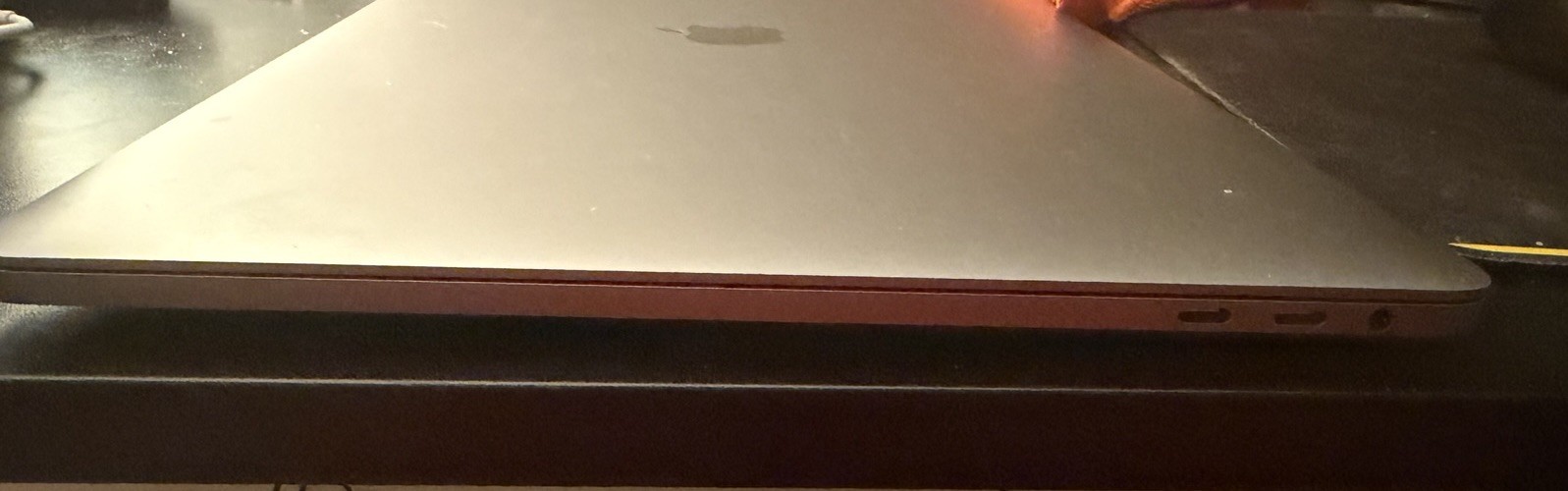 Apple MacBook Pro 2019 15.4″ i7 2.6GHz 32GB RAM 500GB SSD Touch Bar Silver