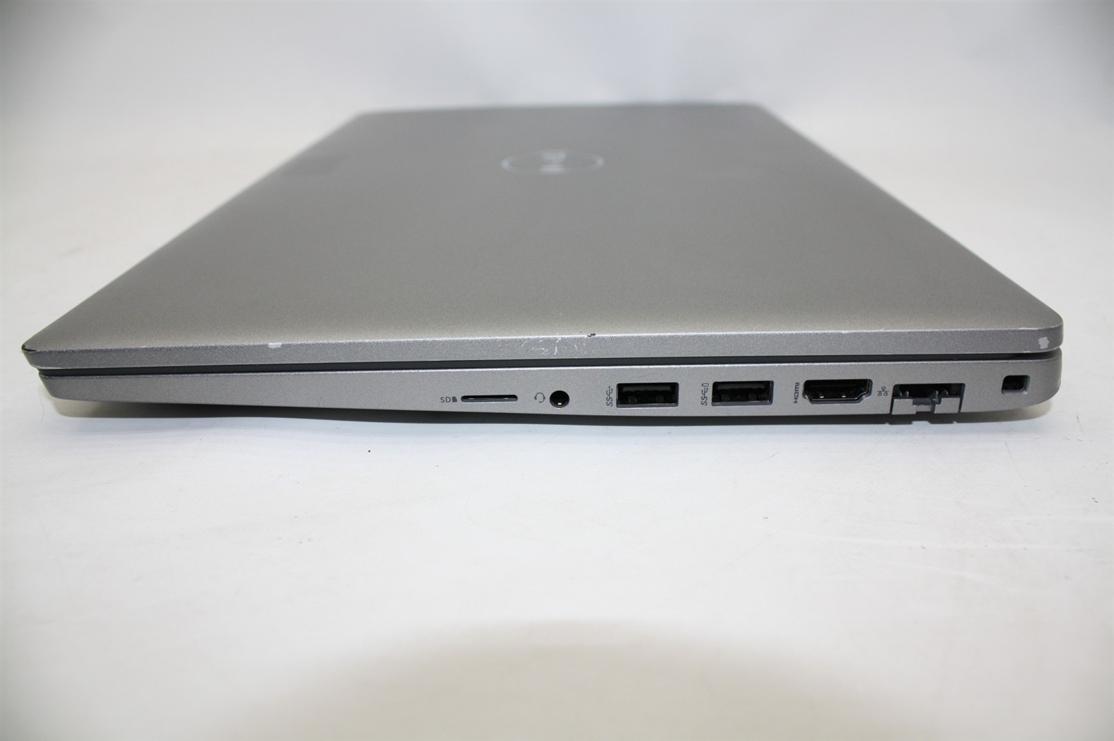 15.6″Dell Latitude 5520 i7-1185G7 3.00GHz RAM 16GB NVMe 256GB/Cosmetic issue
