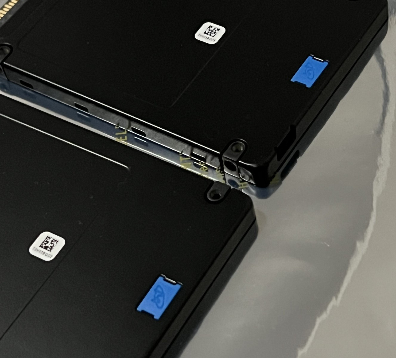 Micron 7450 MAX 3.2TB (2x 1.6TB) NVMe-PCIe Gen4-U.3-7mm 2.5″ SSD MTFDKCB1T6TFS