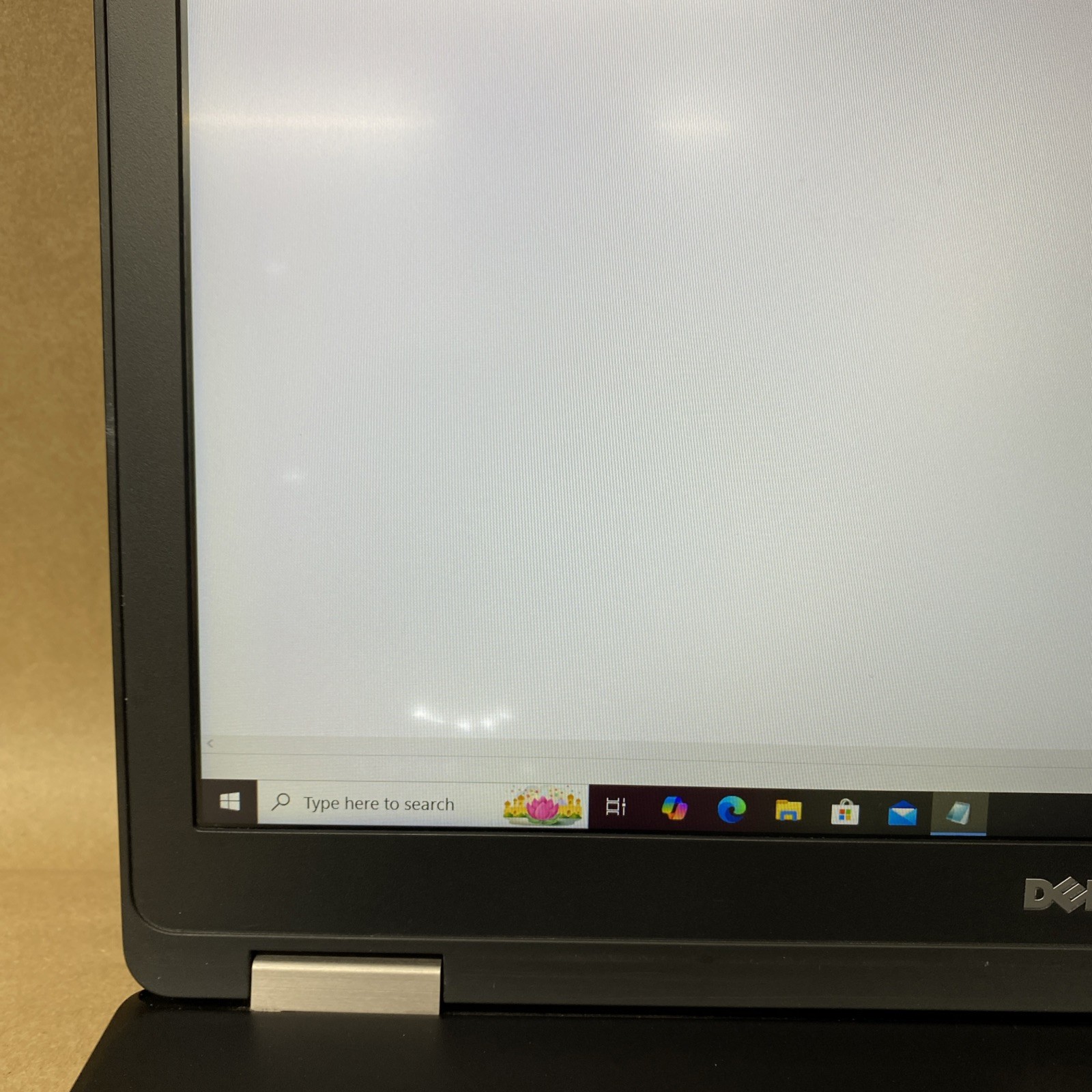 Dell Latitude E5570 – 15″ FHD – i7-6600U – 8GB – 128GB SSD – Win 10 Pro – READ