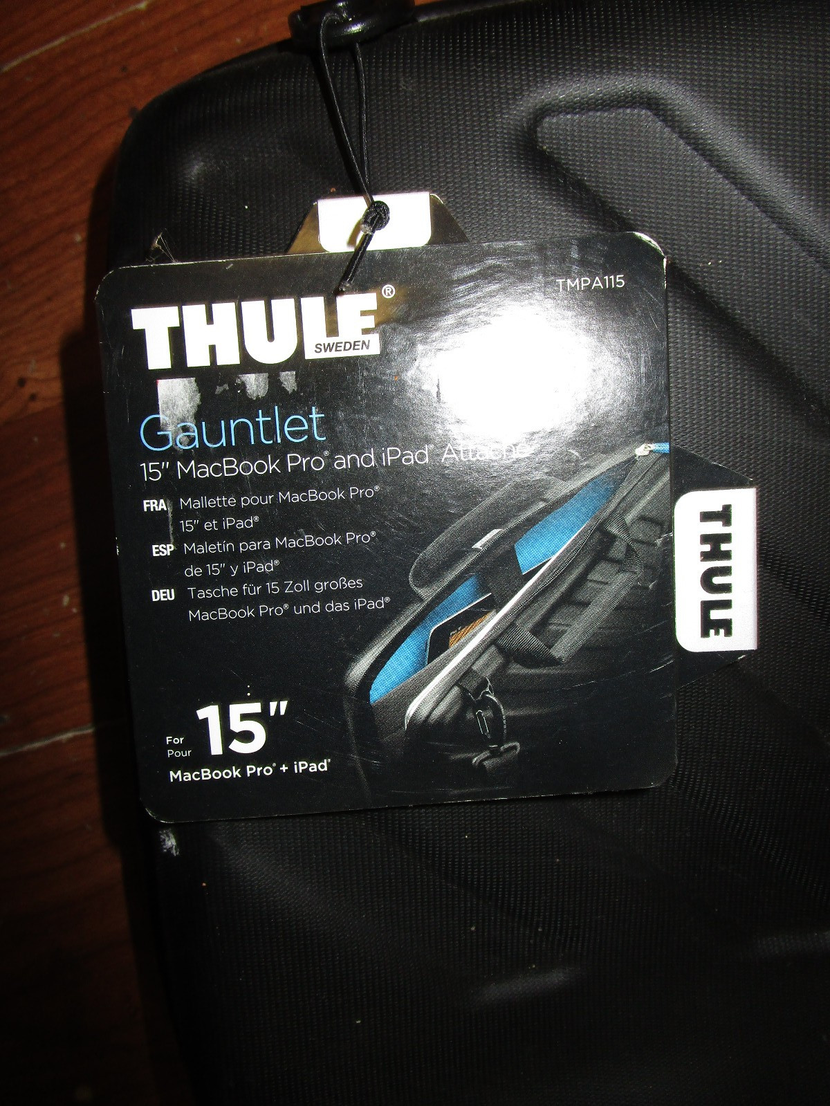 Thule Gauntlet Laptop Bag Hard Shell Case Padded Shoulder Strap 15″ inch