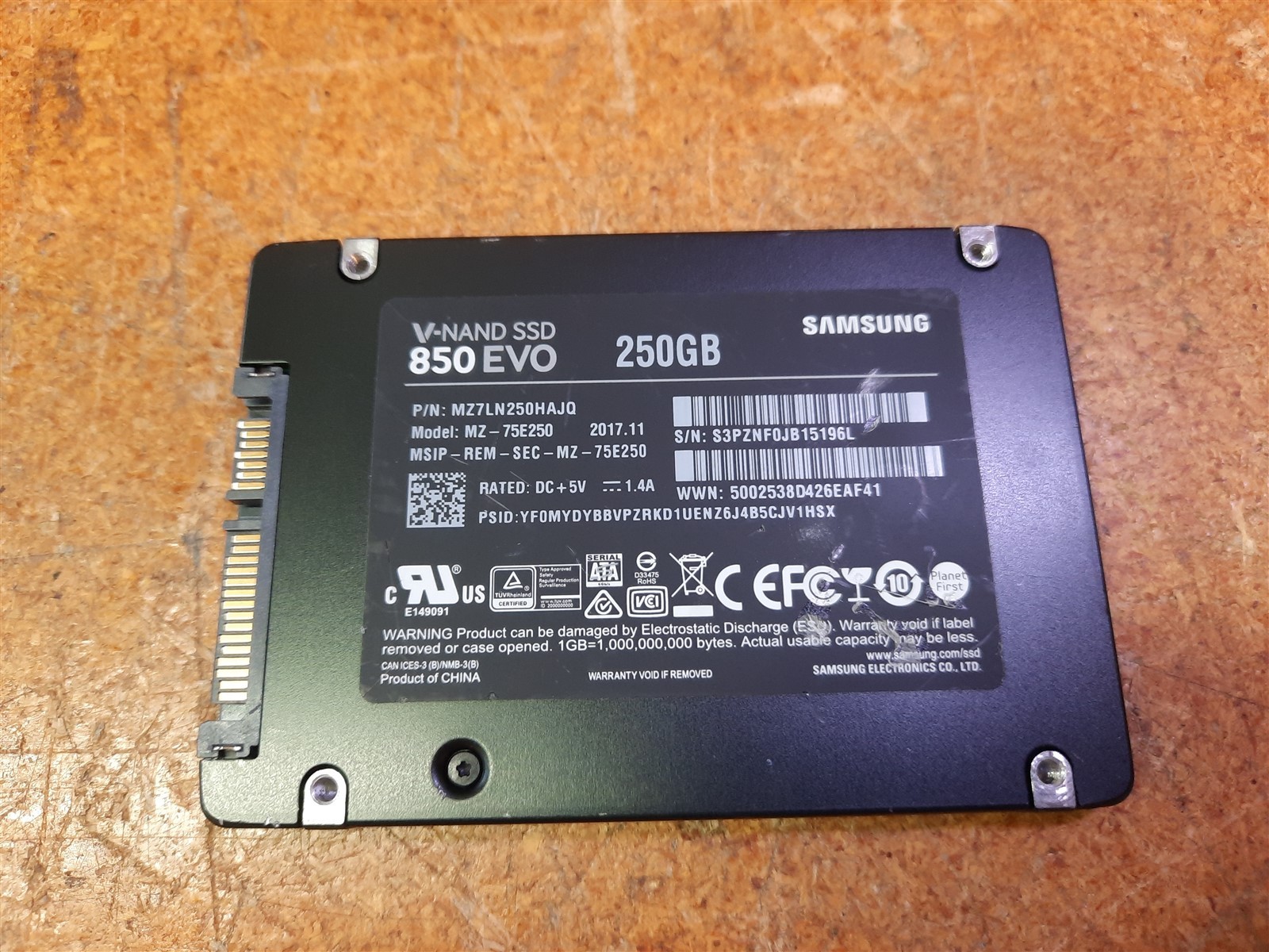 Samsung V-NAND SSD 850 EVO 250GB 2.5″ 6Gb/s SATA Solid State Drive – 100% Health