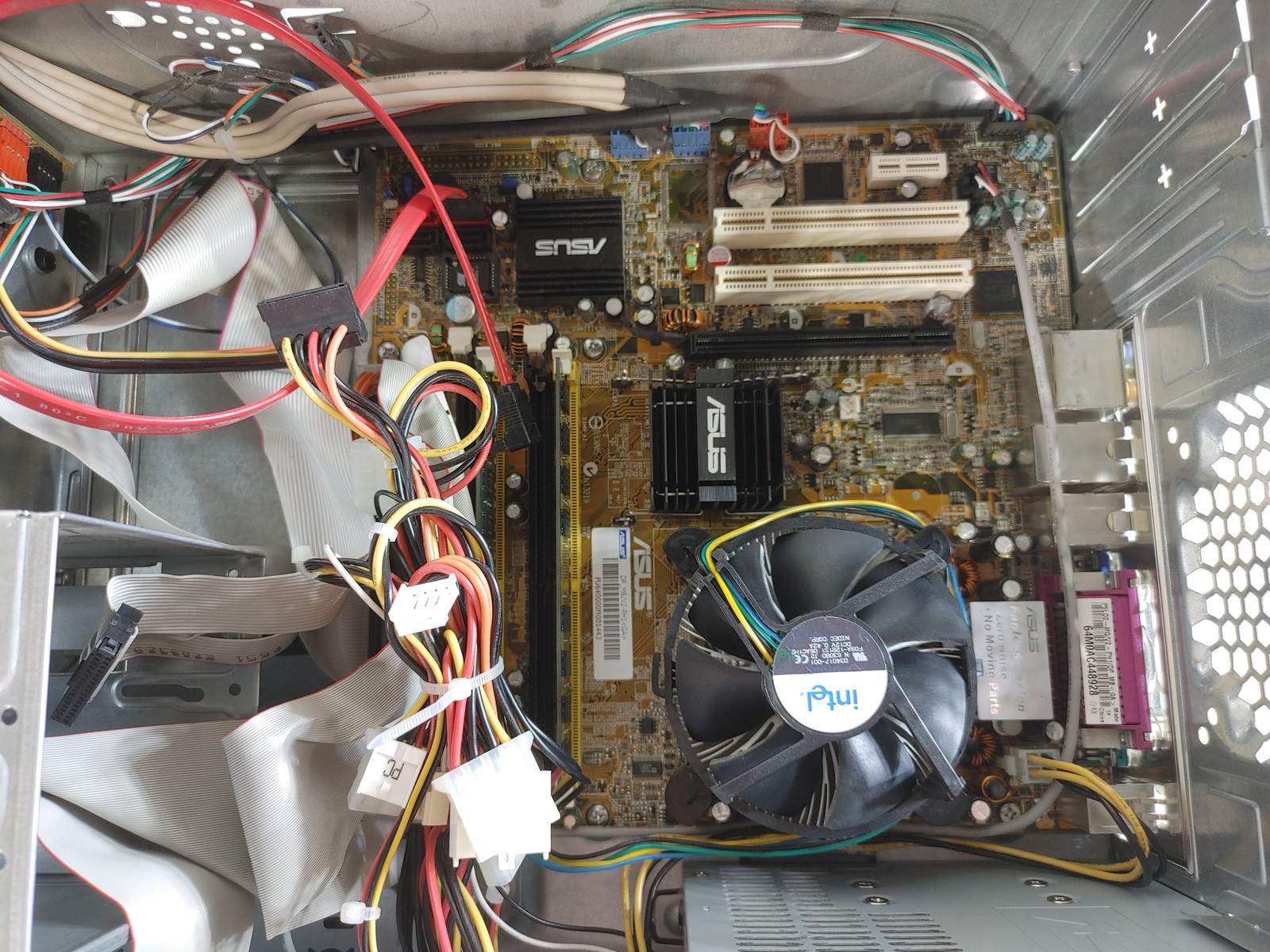 Vintage Asus VINTAGE2-PH1 Intel Pentium D 3.00 GHz 4 GB DDR2 Desktop – No HDD