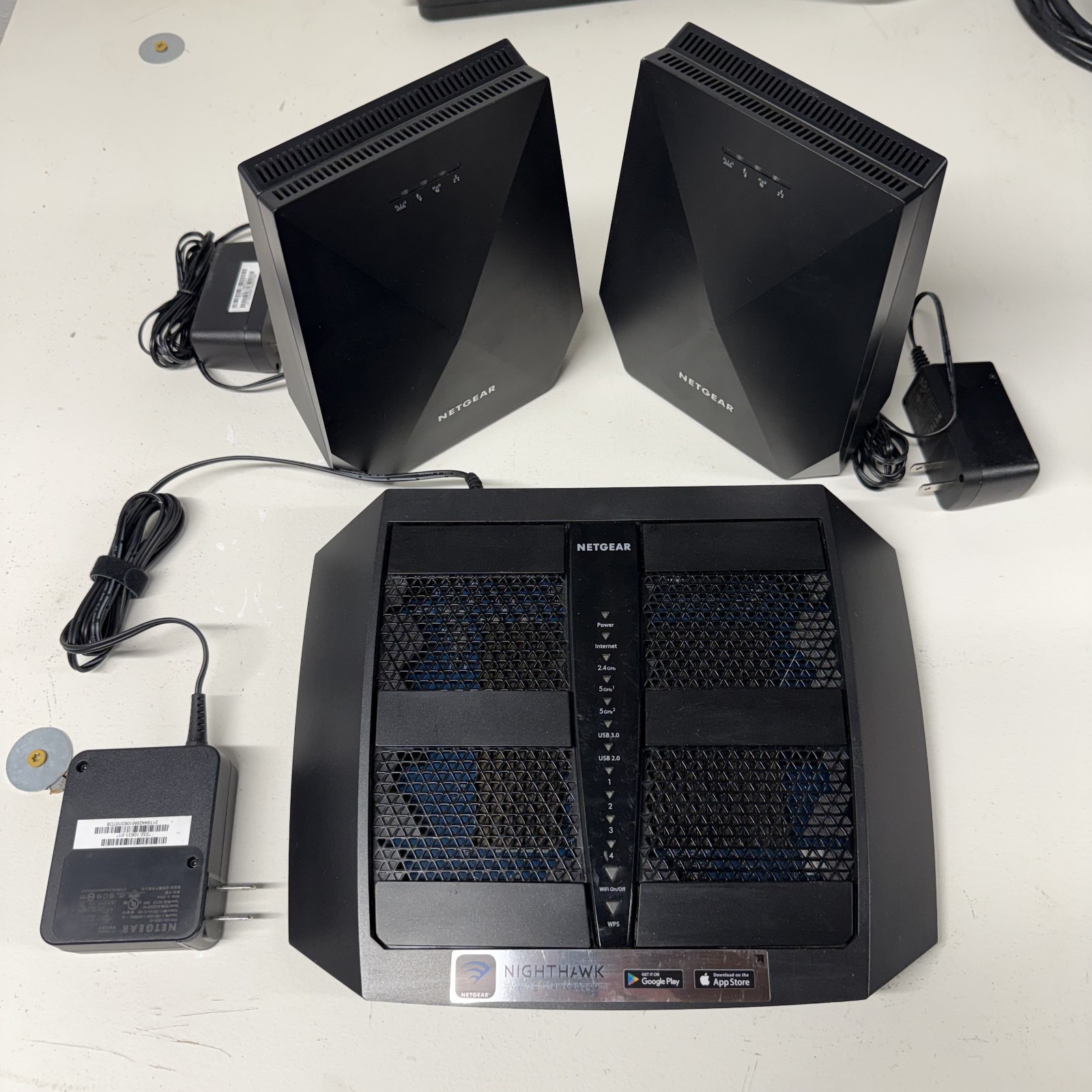 NETGEAR Nighthawk Combo: R8000 AC3200 Router + 2x EX7700 AC2200 Mesh Extenders