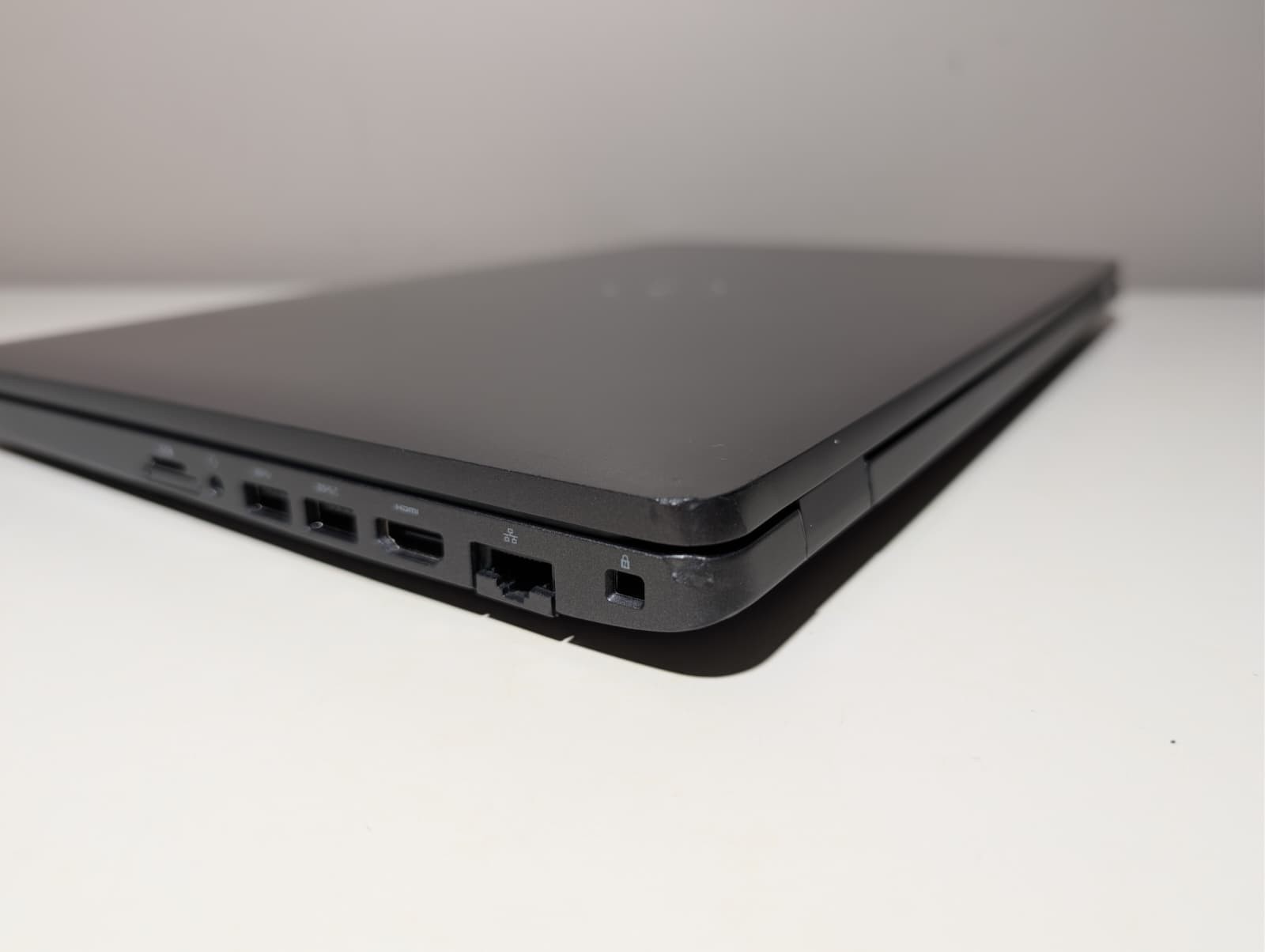 15″ Dell Latitude 5500 | i5 8th 16GB RAM 256GB SSD | HD Backlit Win 11 Pro