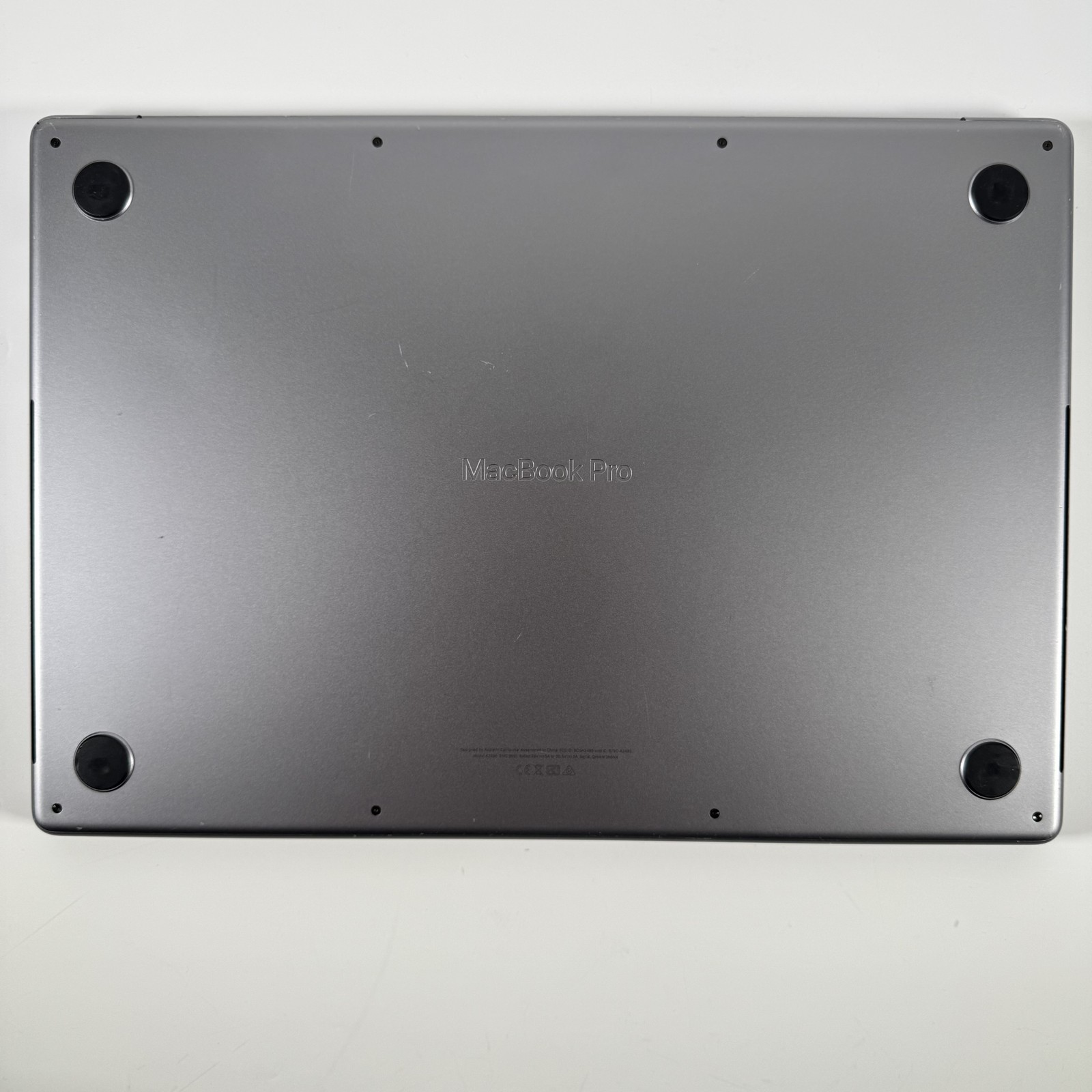 Apple 2021 16″ MacBook Pro M1 Max 32-Core GPU 1TB 32GB MK1F3LL/A | D Grade