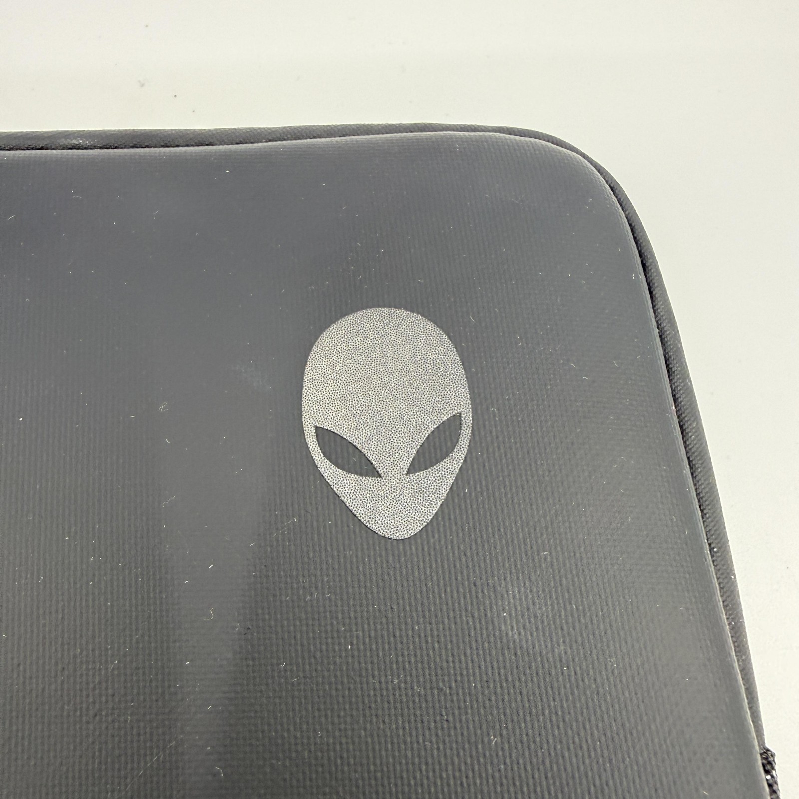 Alienware Laptop Sleeve Case Black Padded Zippered Handle AW1523 1280UK Gaming