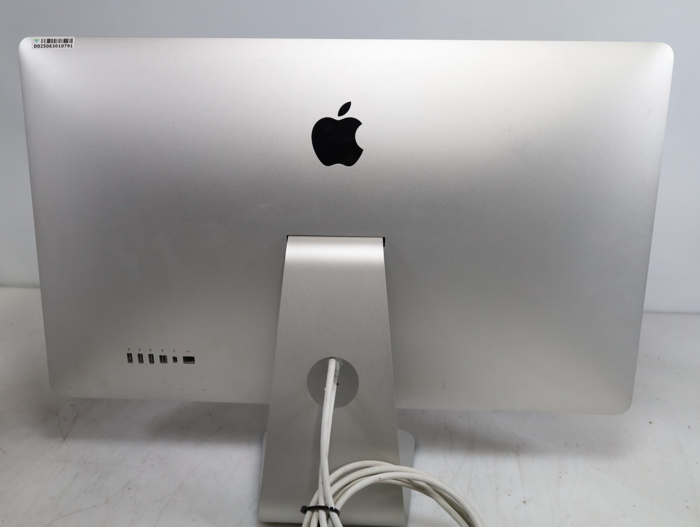 Apple A1407 27″ Thunderbolt 2560×1440 Widescreen LCD Monitor