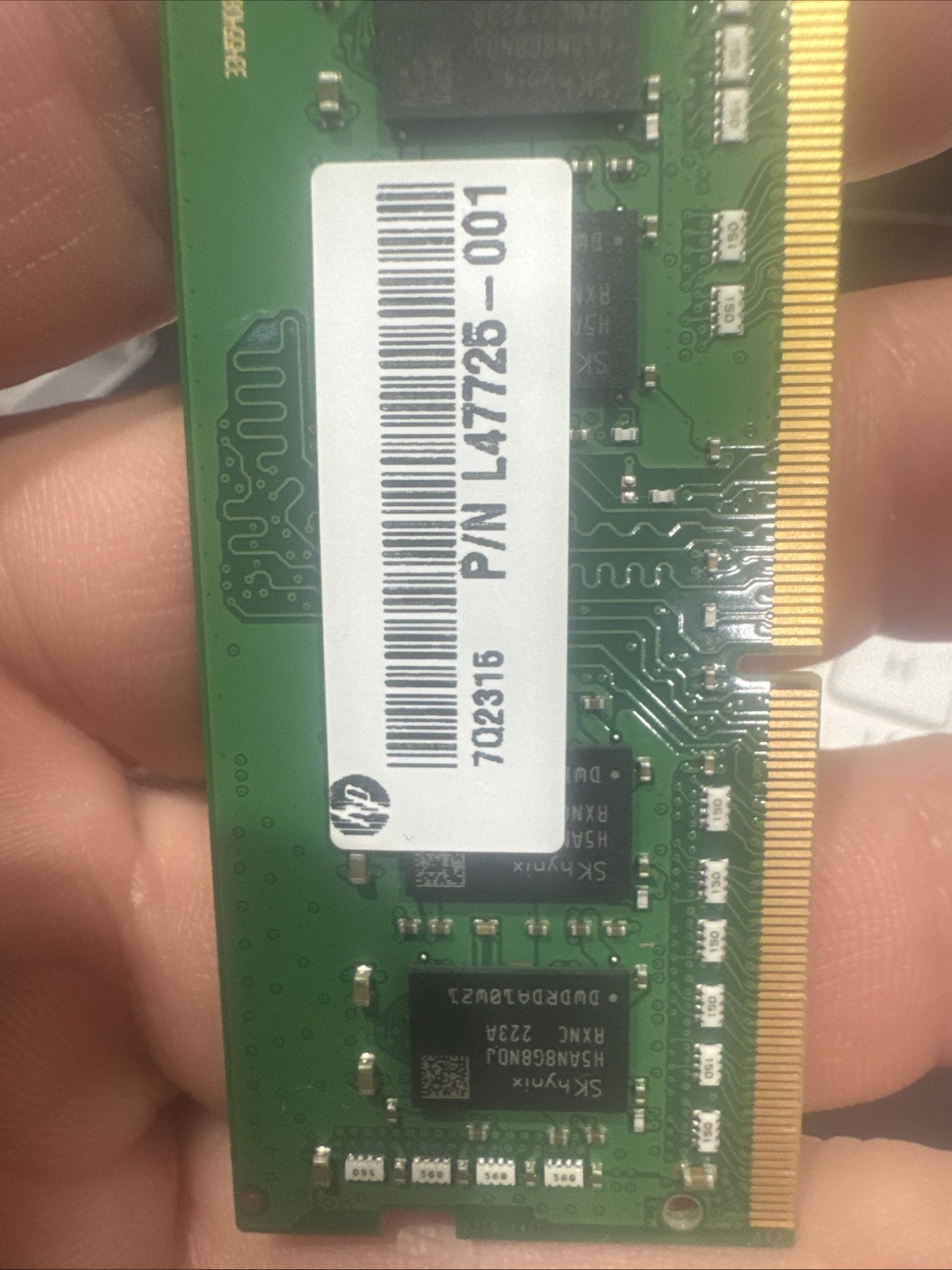 SK Hynix 8GB DDR4 3200 Laptop SO-DIMM RAM 1Rx8 PC4-25600 HMA81GS6DJR8N-XN 260pin