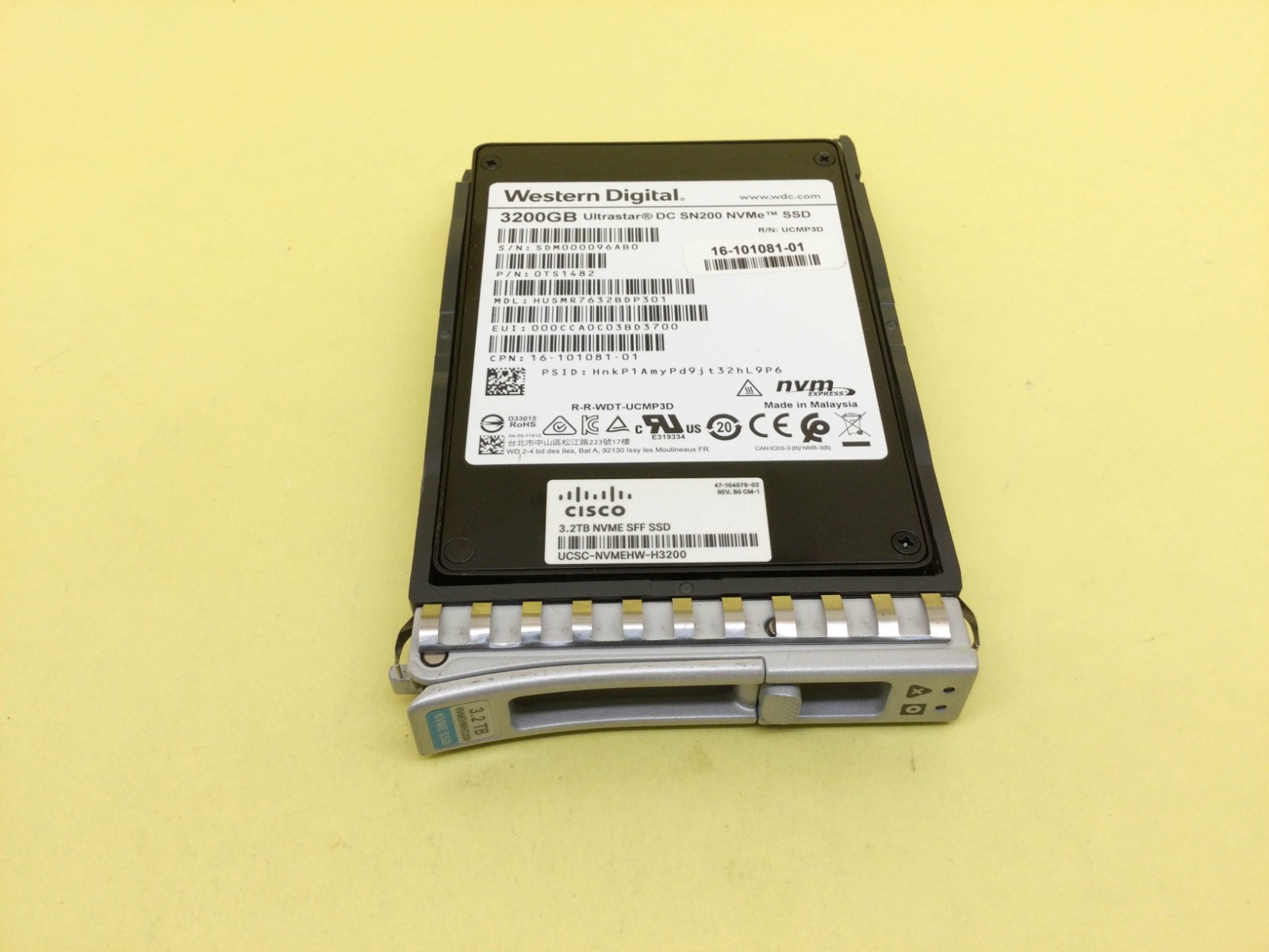 Cisco 3.2TB PCIe NVMe High Performance U.2 2.5in SSD UCSC-NVMEHW-H3200 w/ Tray