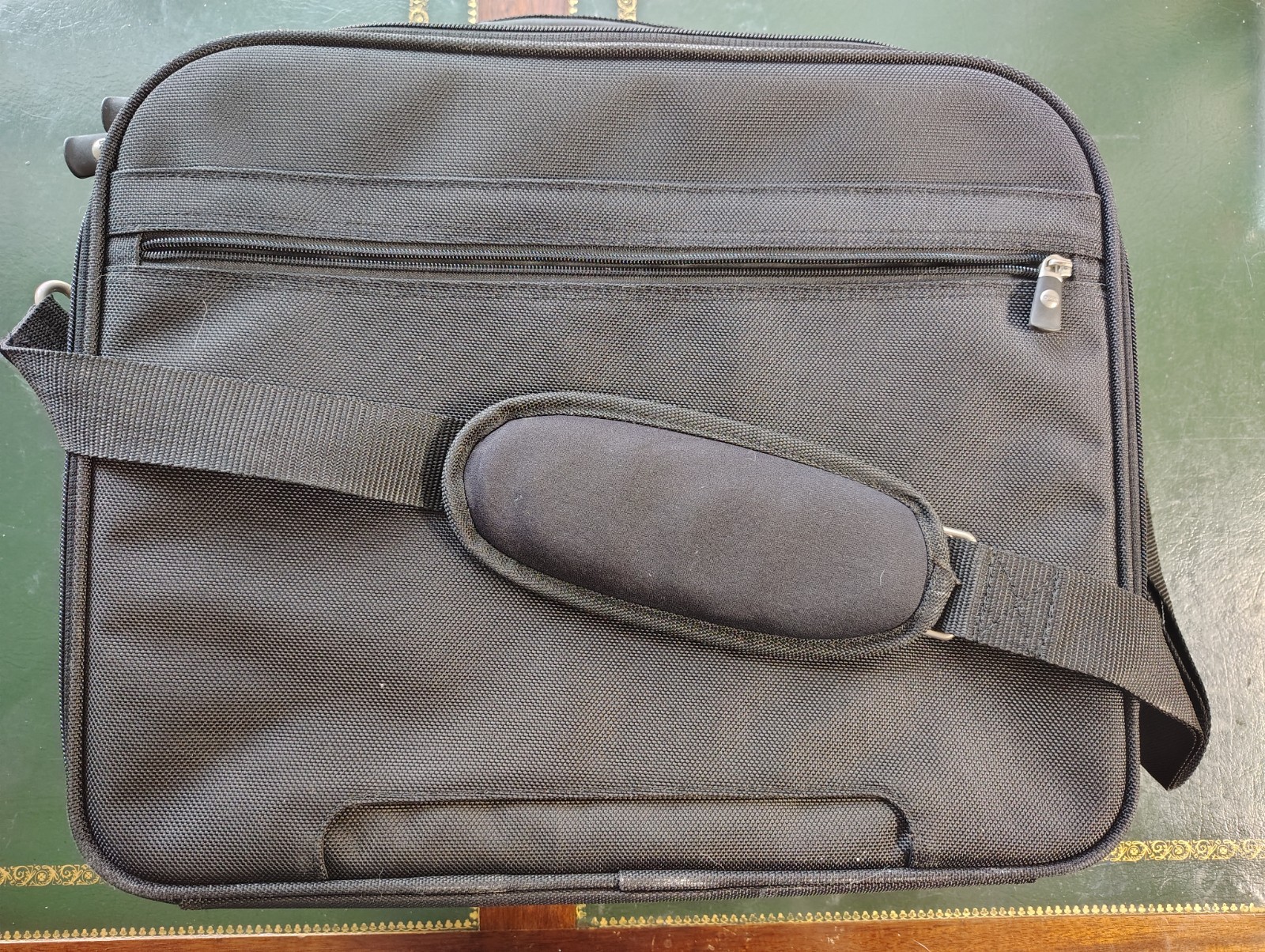 Dell Padded Nylon 15.5″ Laptop & Briefcase Universal Fit 5U838