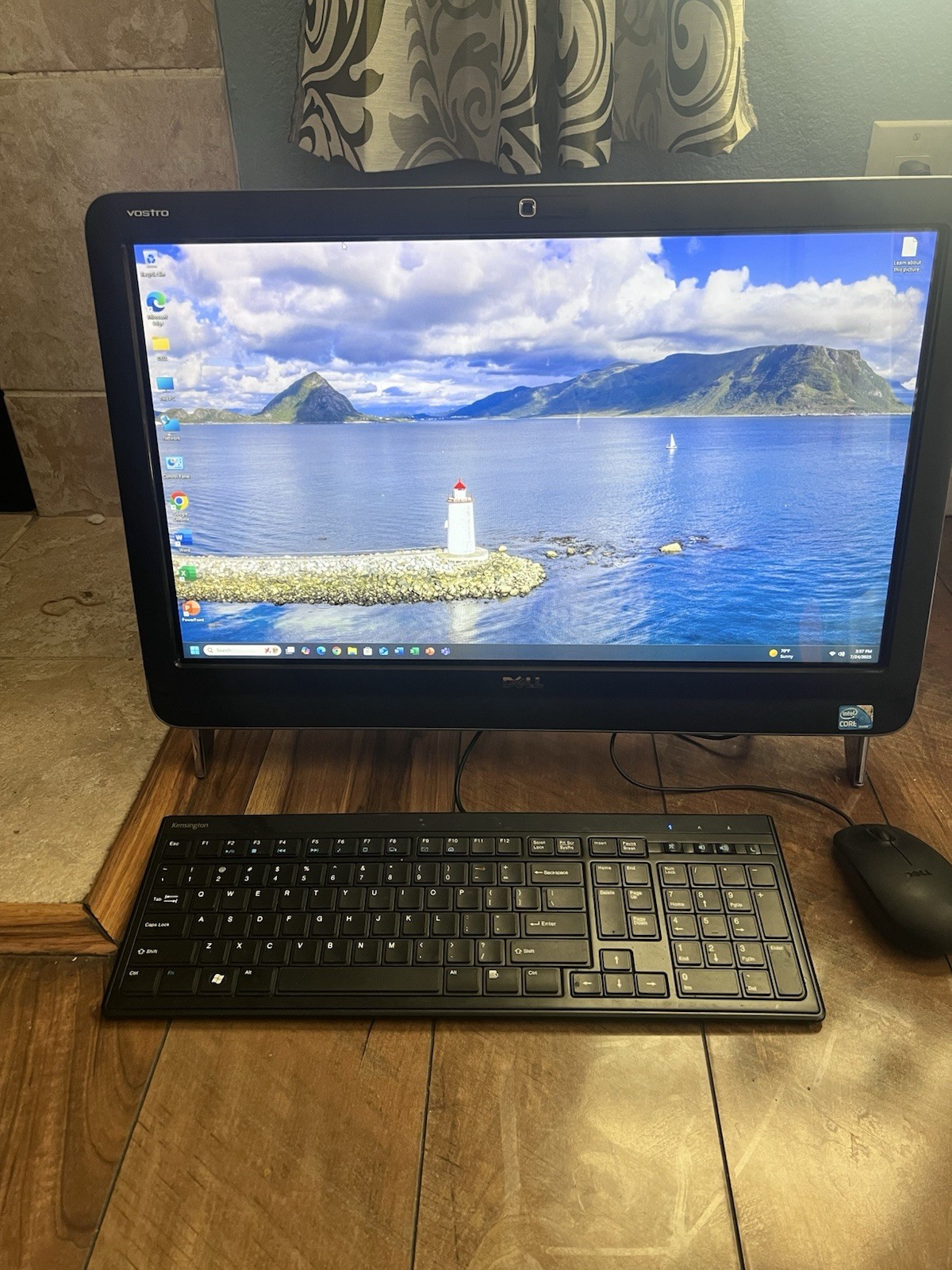 Dell Vostro 330 23″ All-In-One Computer SSD 256 Windows 11