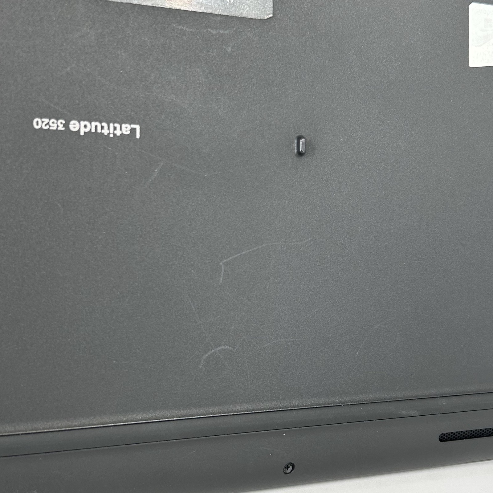 Dell Latitude 3520 15.6 Black FHD i5-1135G7 2.40GHz 16GB 256GB SSD Excellent