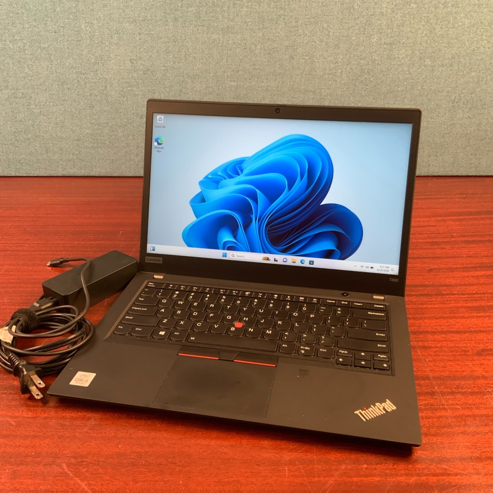 Lenovo ThinkPad T490 Intel i7-8565U 8GB RAM 512 GB SSD Win 11 Pro