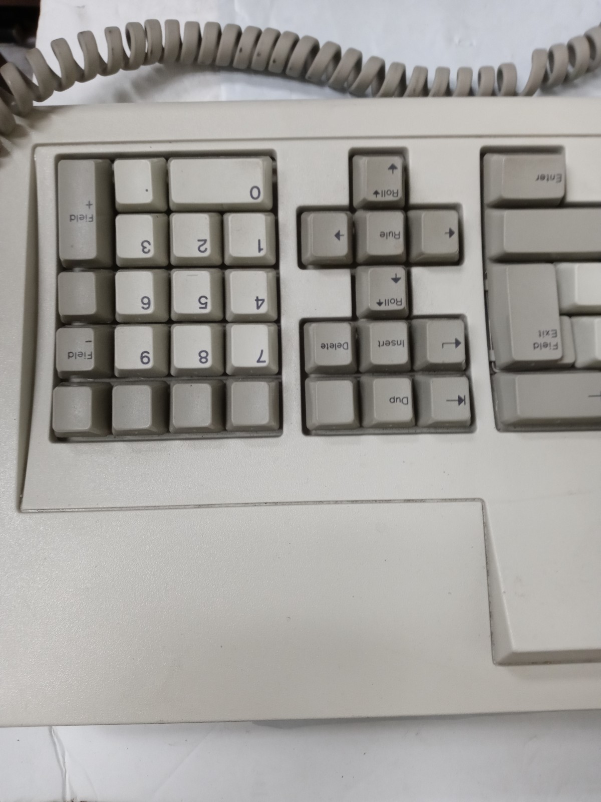 IBM 1395660 M122 TYPE III BATTLECRUISER CLICKY BUCKING SPRING KEYBOARD RJ45 1992