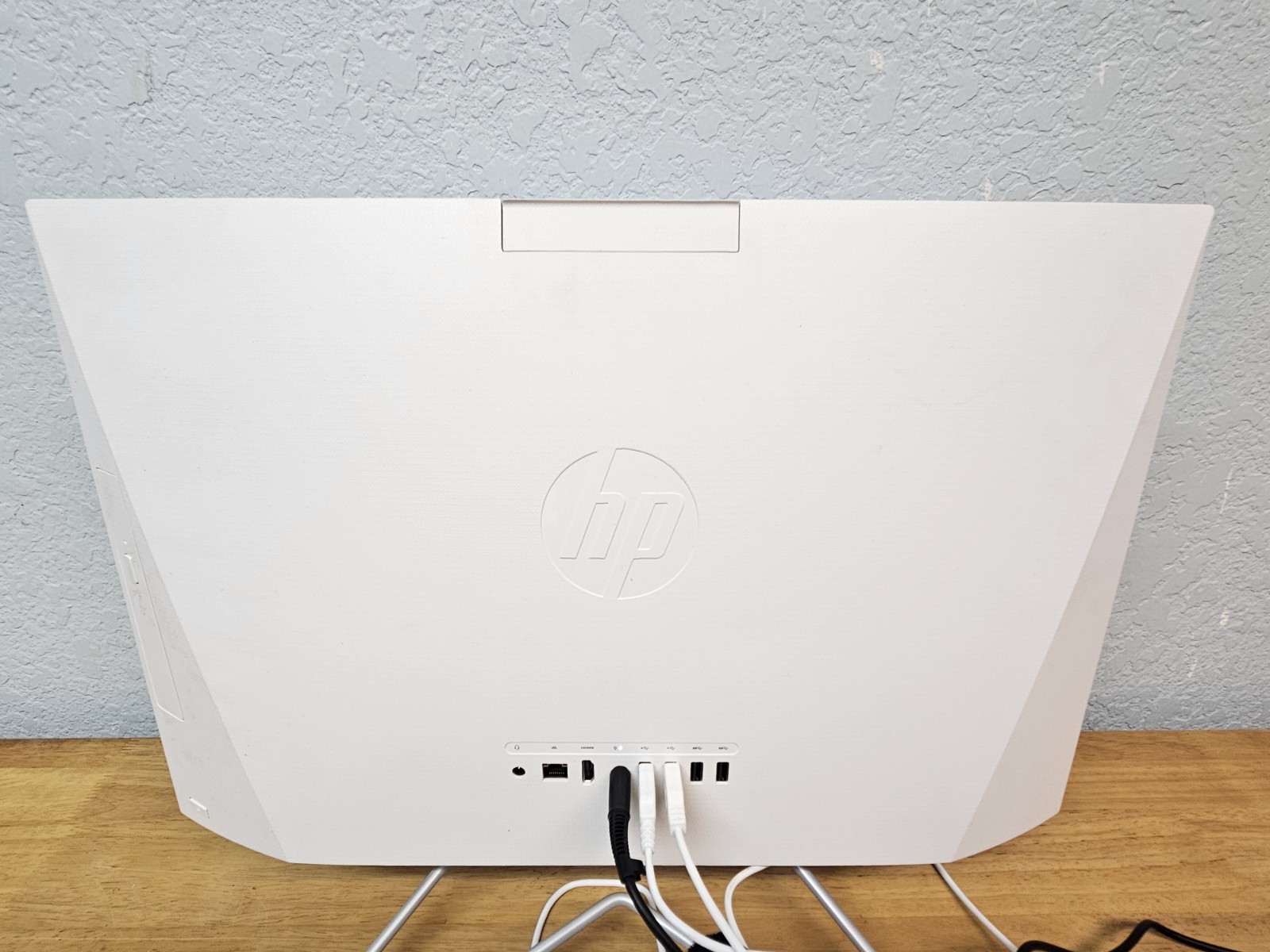 HP 24-dd0117c – All-in-one PC – AMD Ryzen 3 3250U -RAM 8 GB- SSD 512 GB *READ