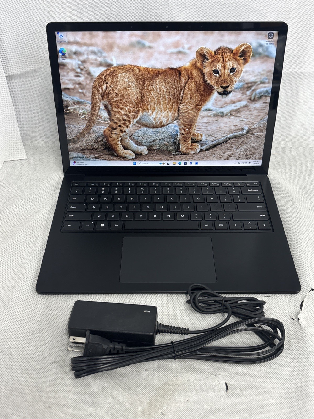 Microsoft Surface Laptop 5 13.5” (512GB, Intel Core i7 12th, 16GB RAM) – Black