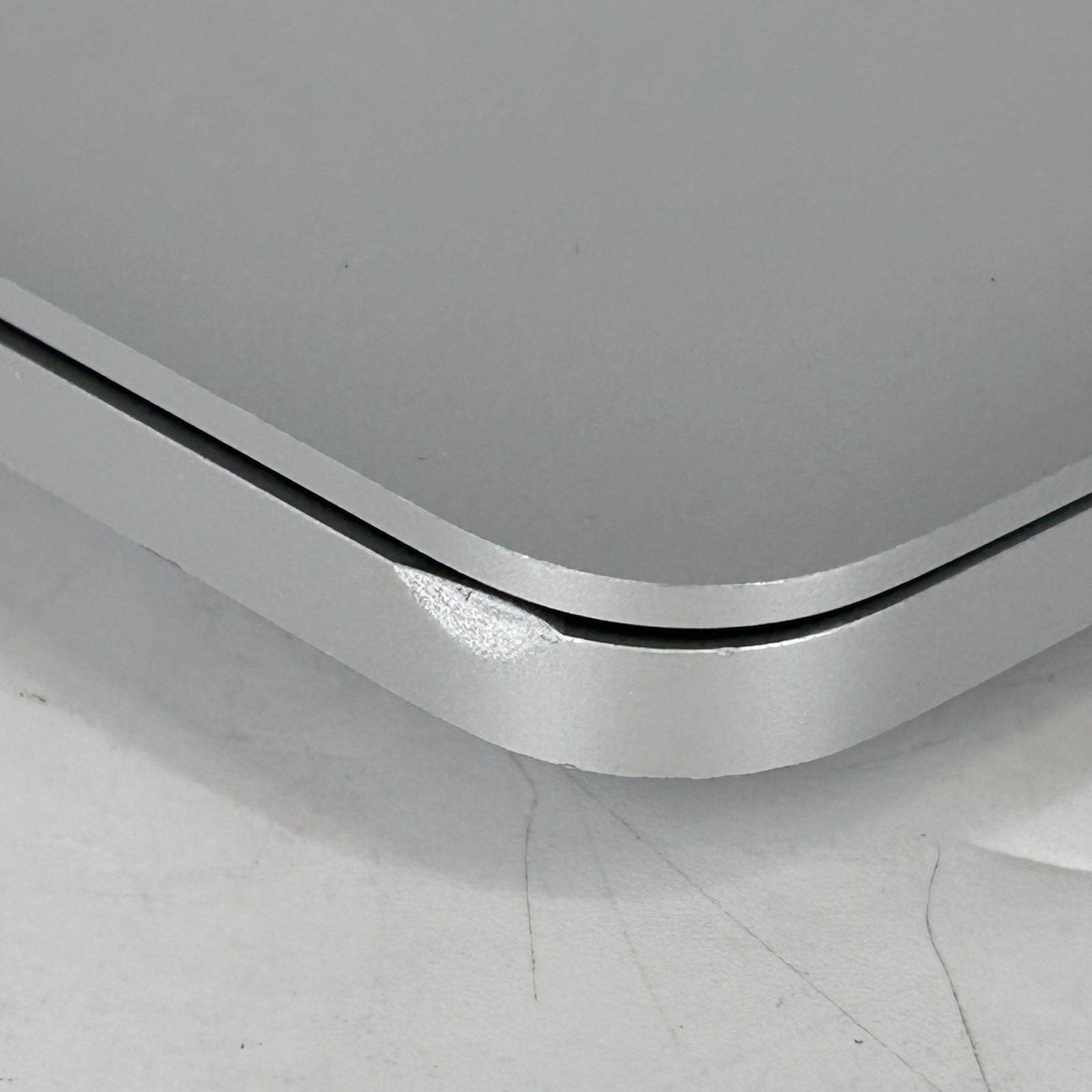 MacBook Pro Retina 15 Silver 2015 2.2 GHz i7 4th Gen. 16GB 256GB SSD Good