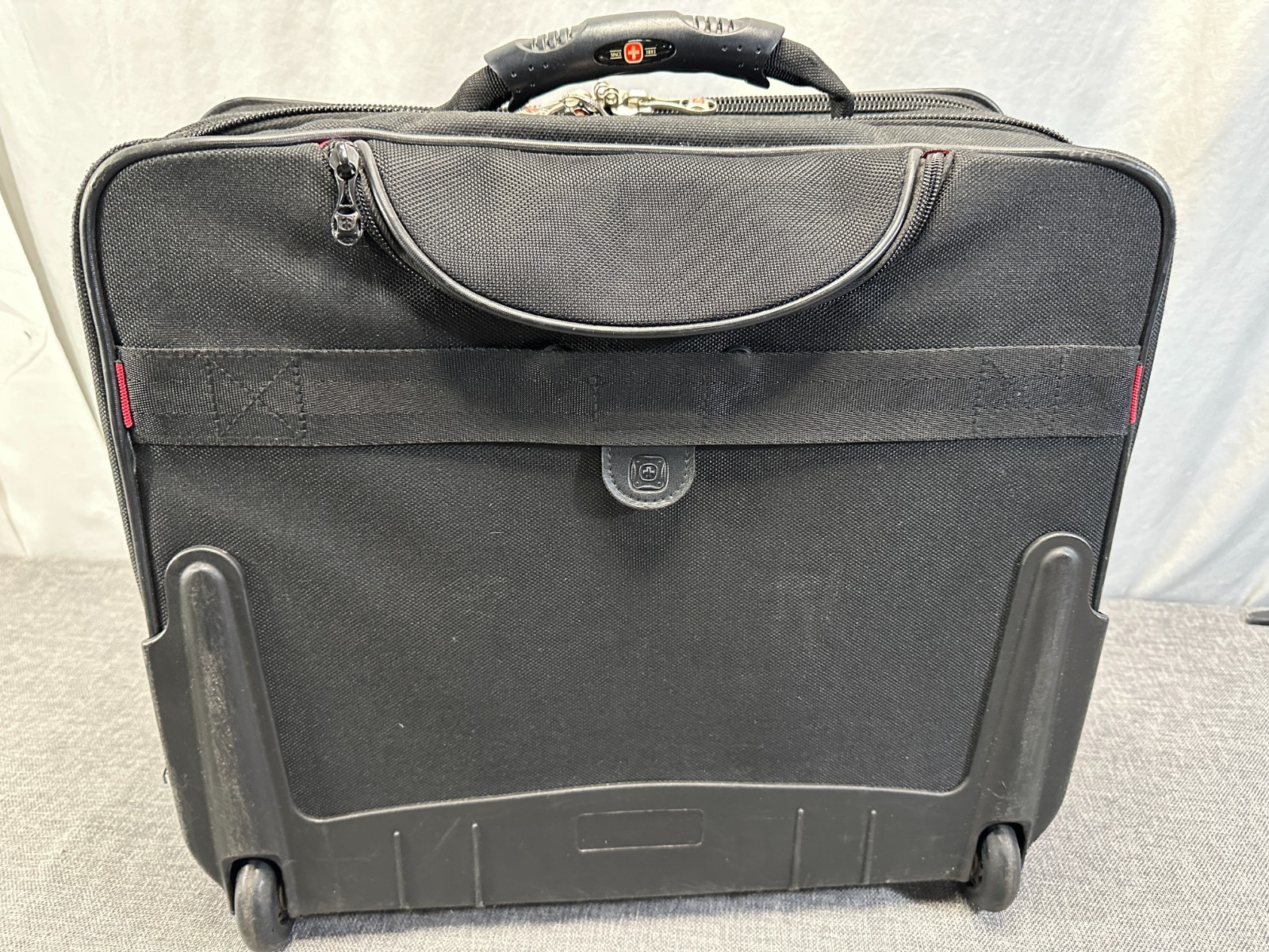 Wenger Swiss Gear Granada Pro Rolling Travel Laptop Case Carry on Briefcase