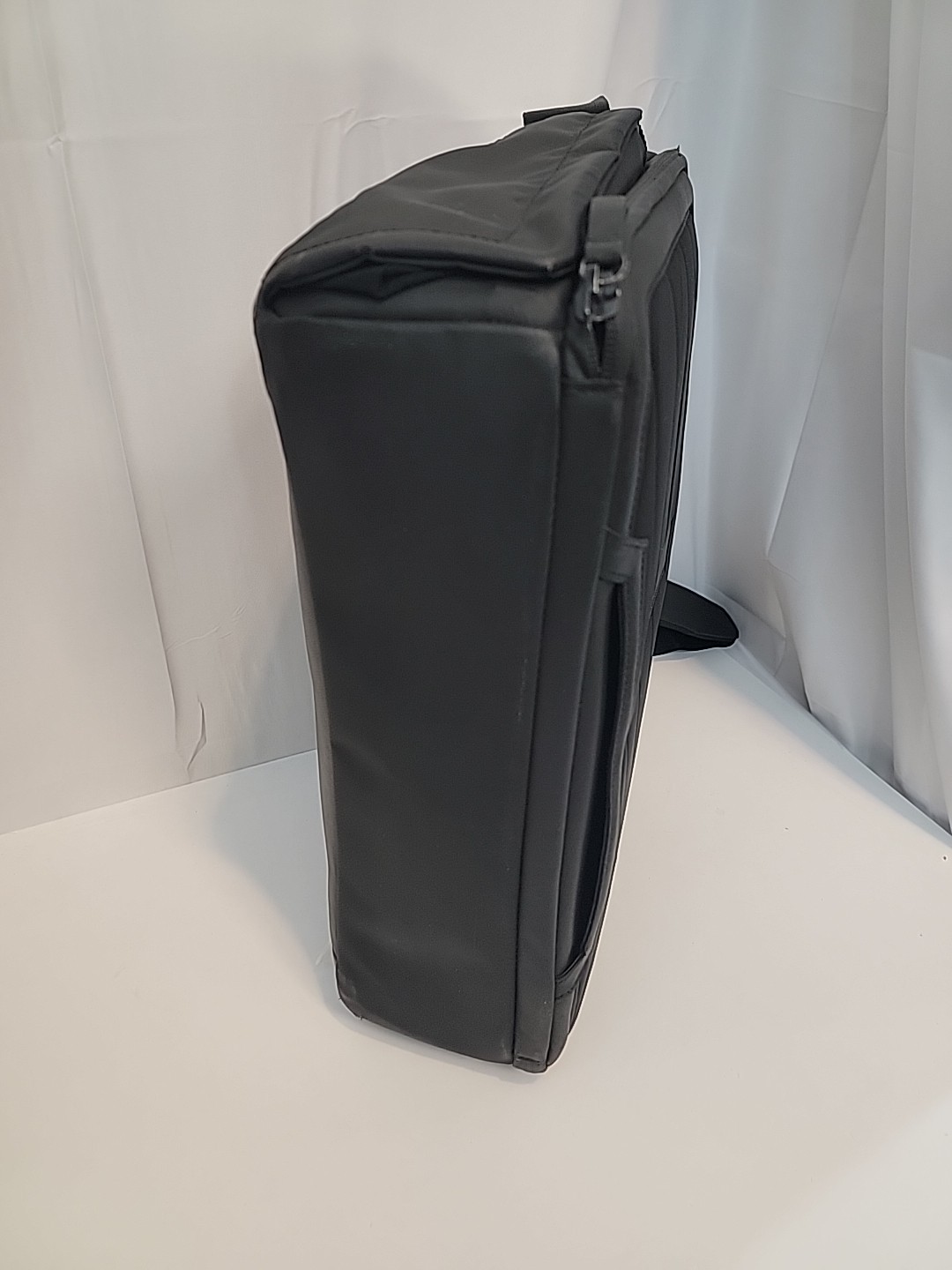 Nomatic Messenger Bag, Magnetic Shoulder Strap, Retails for $299.99