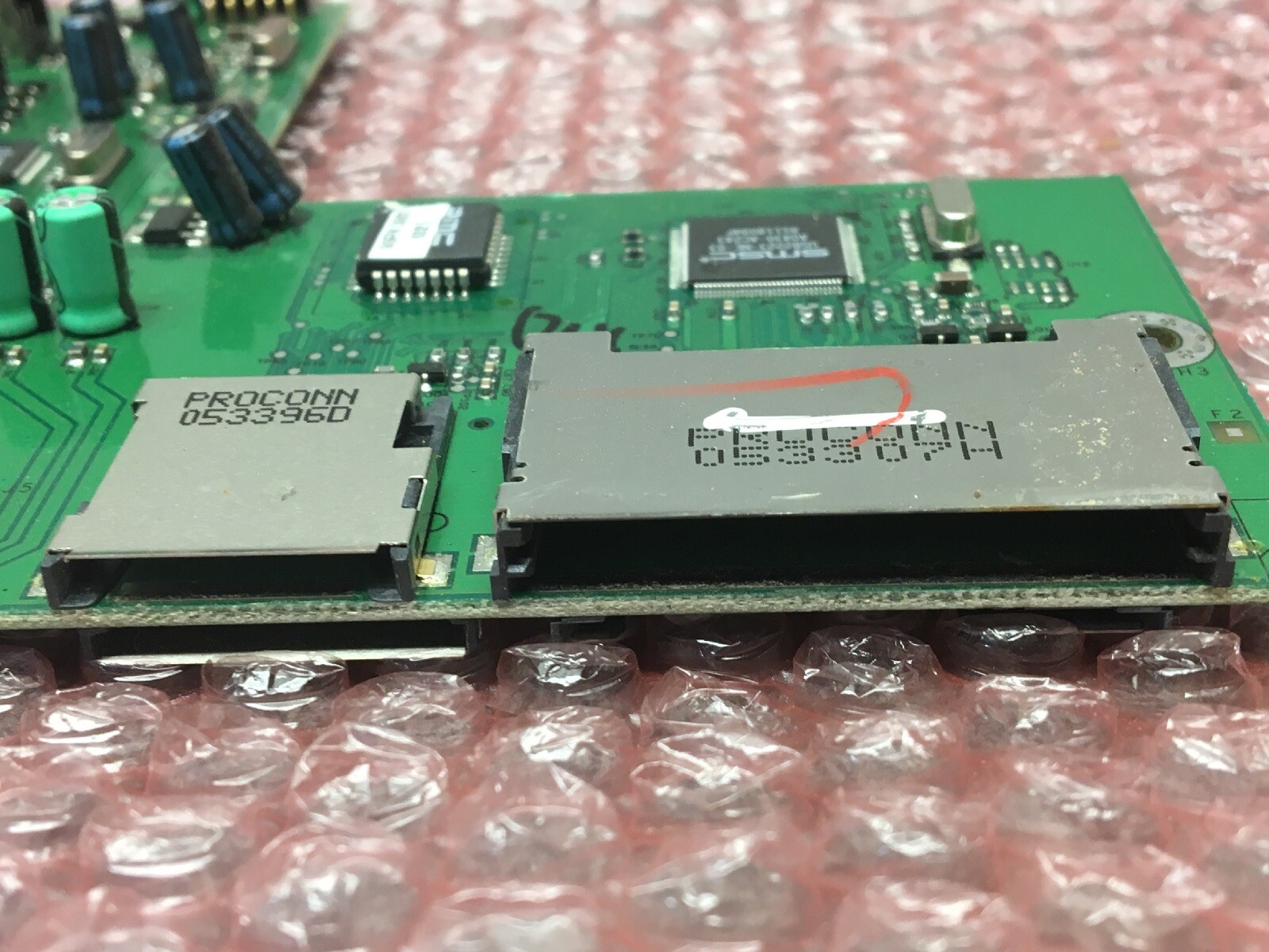 Dell 24″ 2405FPW Monitor 48.L1E08A03 USB/Cardreader Board