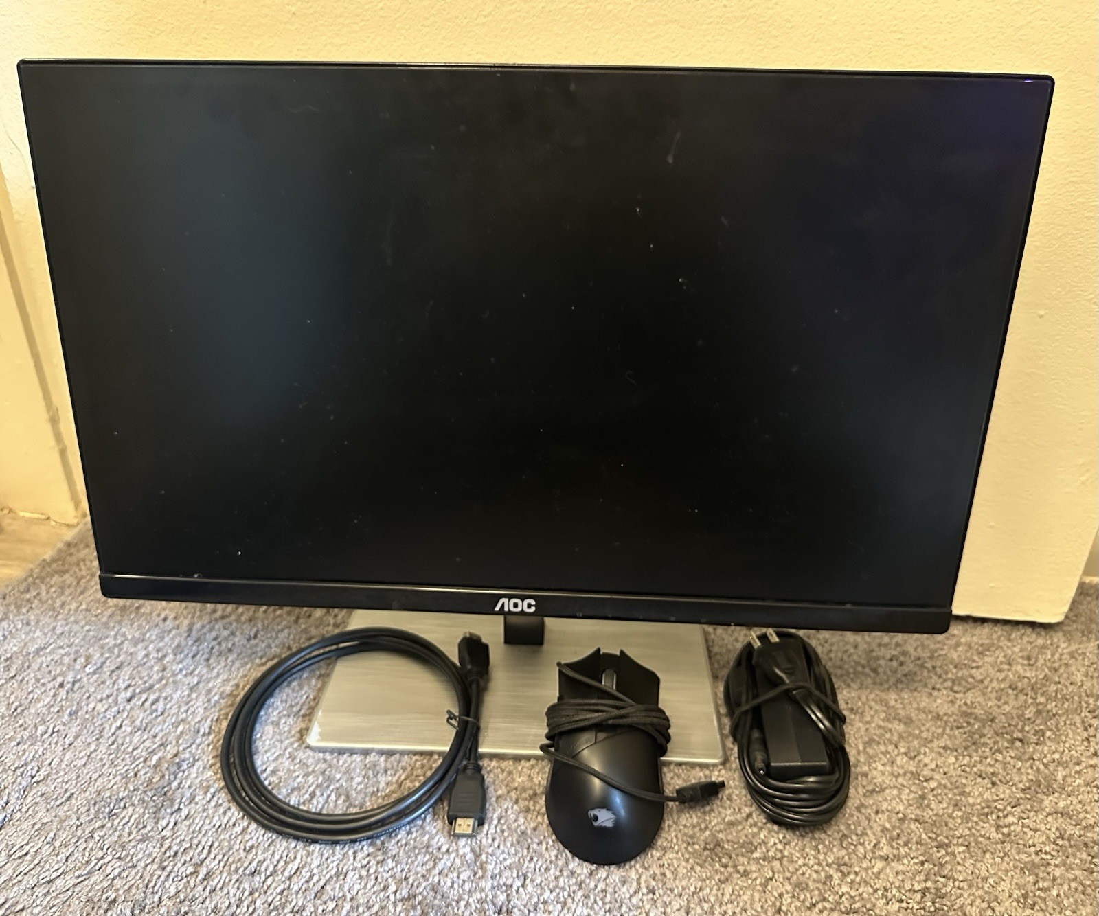 AOC 27 in 16:9 Monitor Black/Silver w/ Stand, Power Cord, HDMI, Mouse