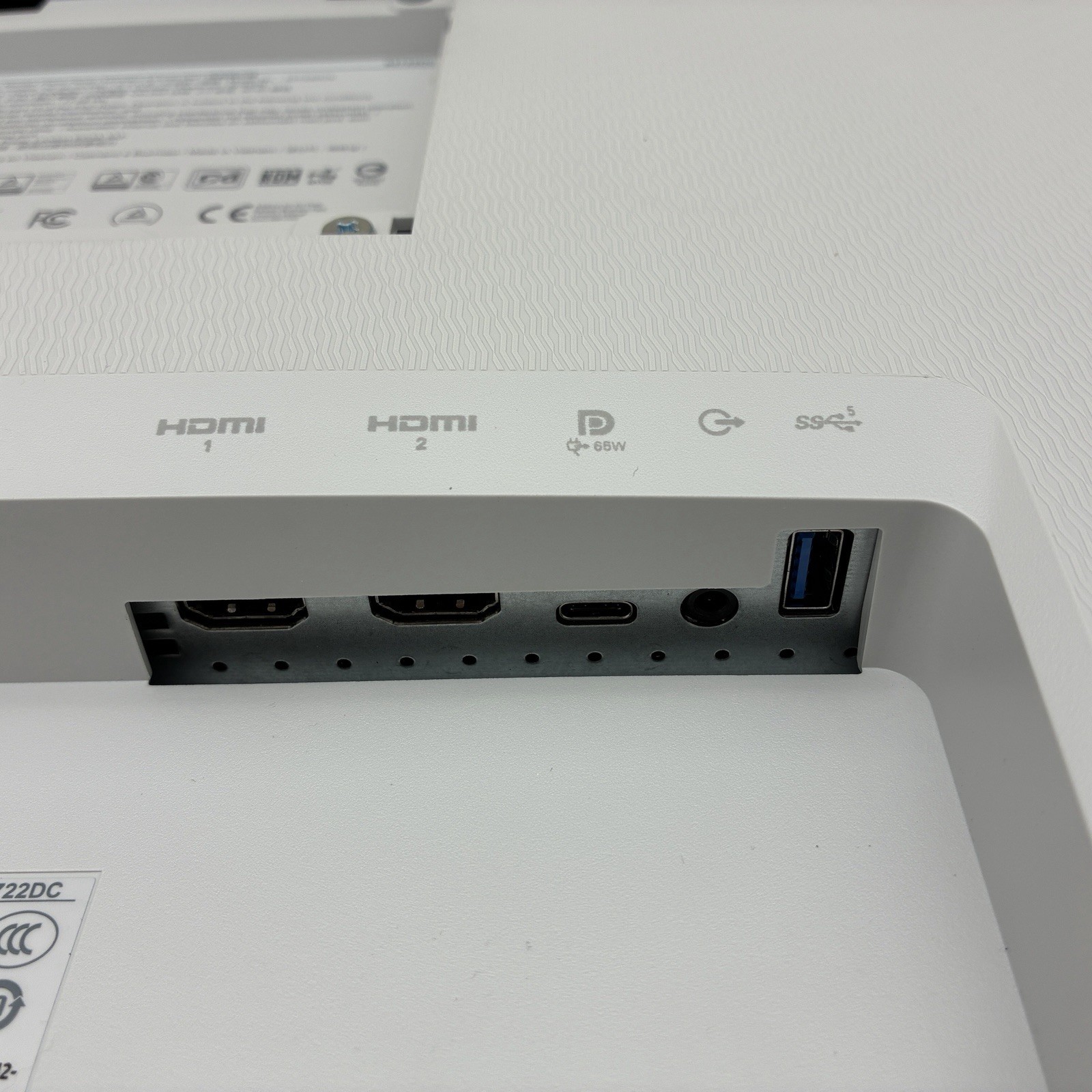 Dell S2722DC Monitor WQHD 2560×1440 75Hz USB C Built in Speaker Platinum Silver