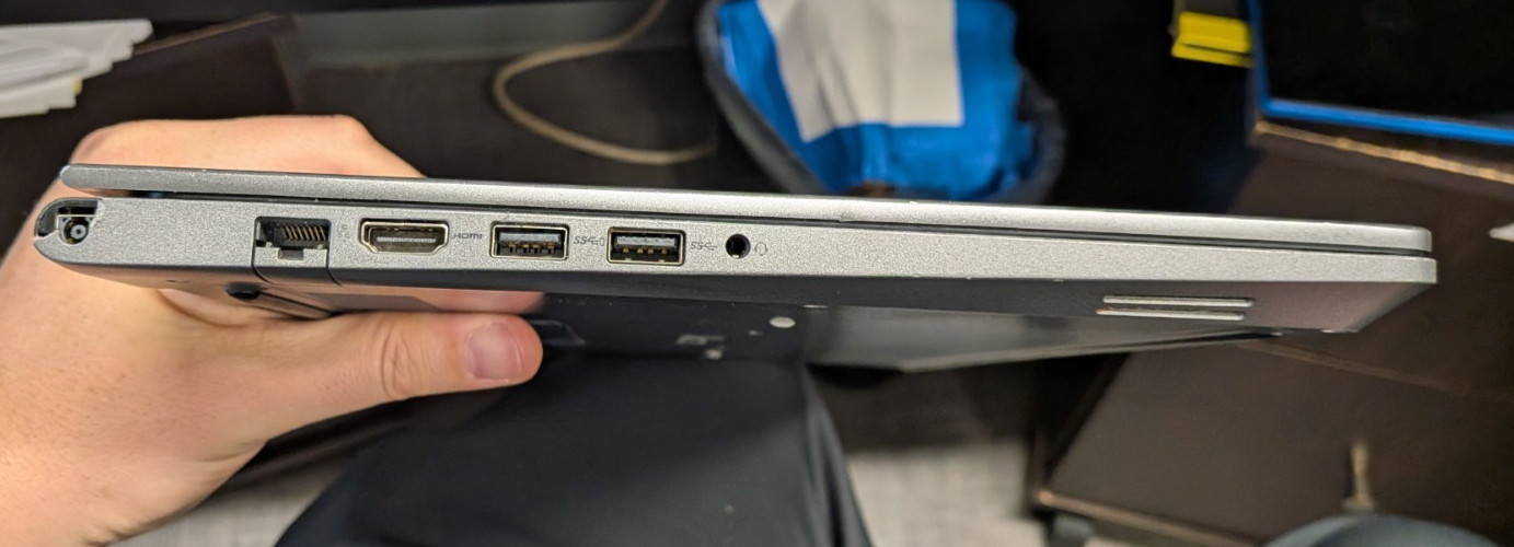 Dell Vostro 5568 15.6″ i7-7500U 8GB RAM 240GB SSD GeForce 940MX WIN11 OFFICE A07