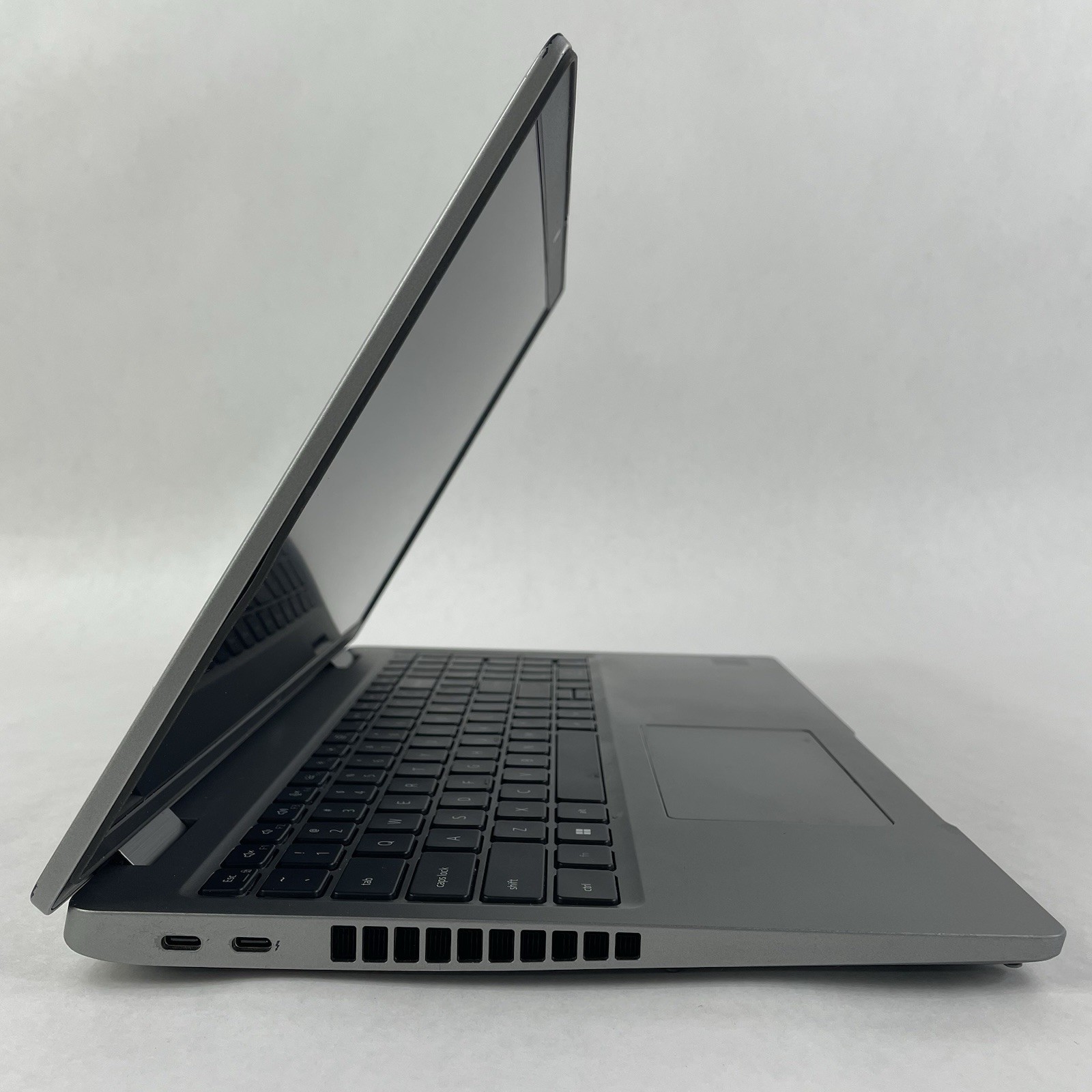 Dell Latitude 5520 15.6″ i5-1145G7 2.60 GHz 16 GB RAM No SSD/OS/AC